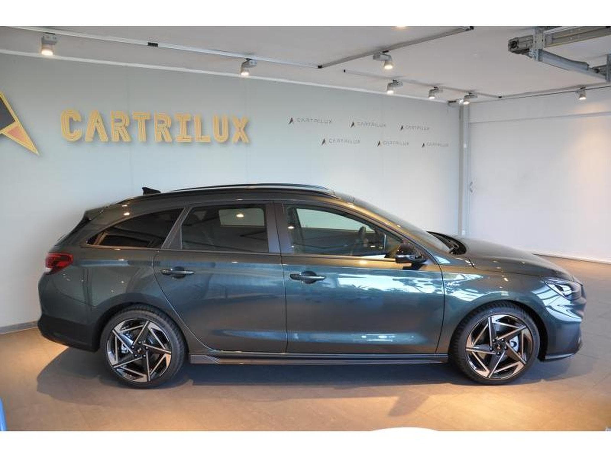 Hyundai i30 WAGON SKY N-LINE SENSATION 150 7AUTO (2026) - Photo 2