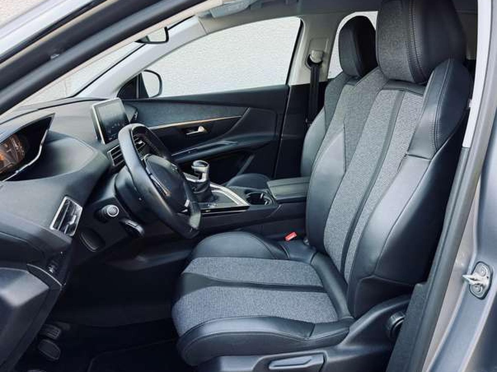 Peugeot 3008 3008 1.5 BlueHDi Allure (EU6.2) (2020) - Photo 13