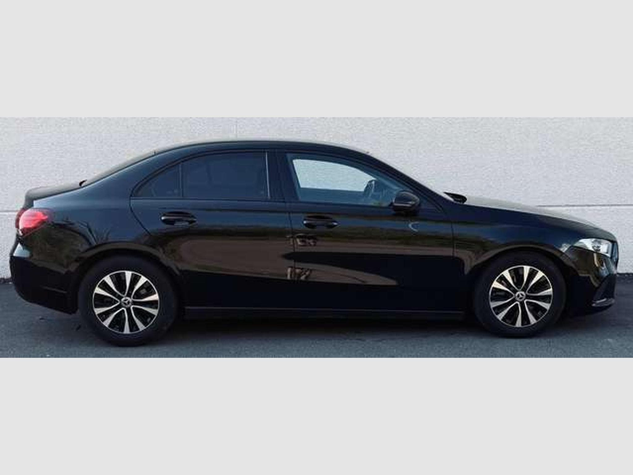 Mercedes A 180 A 180 d Business Solution Essential (2022) - Photo 4