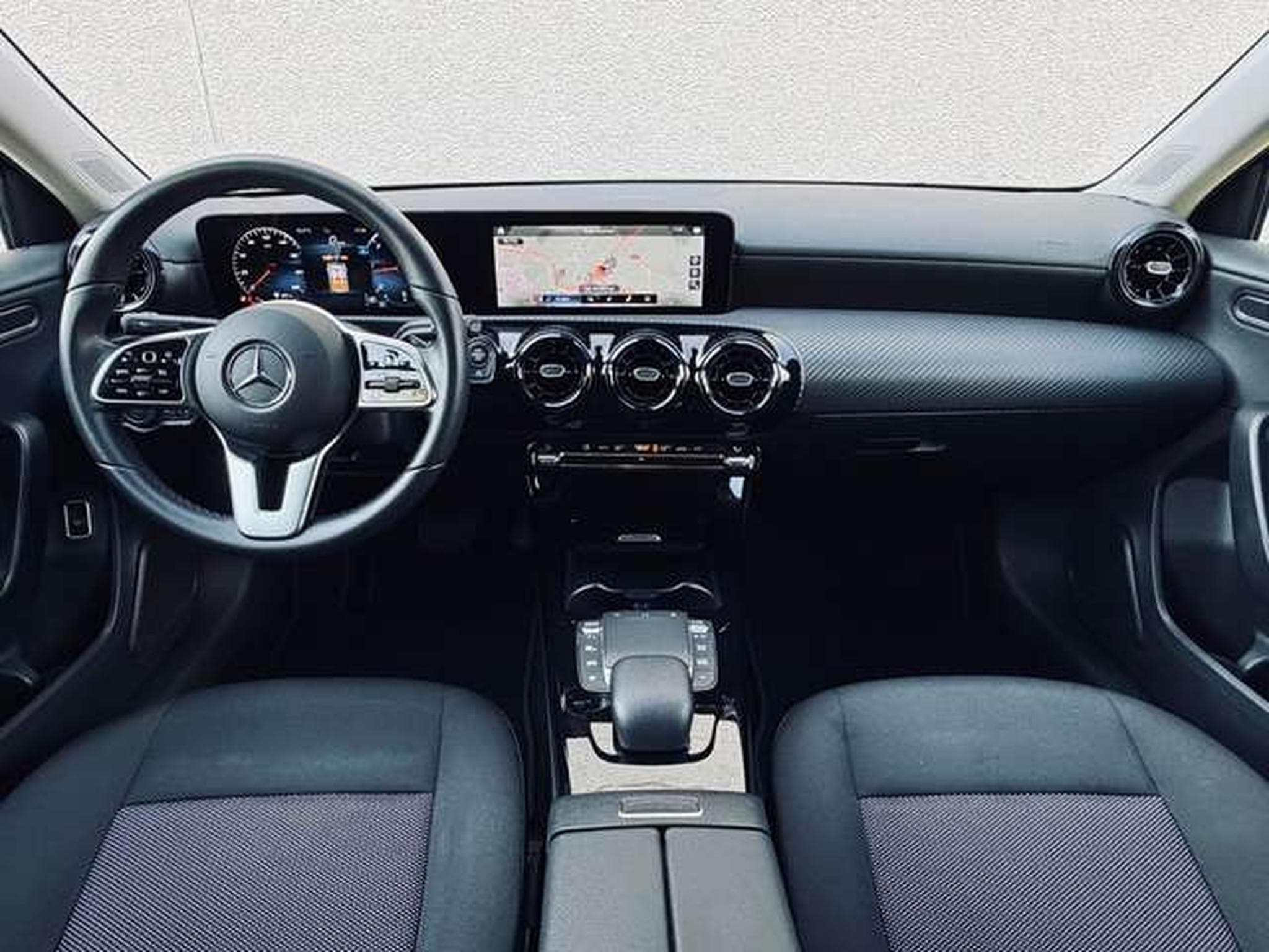 Mercedes A 180 A 180 d Business Solution Essential (2022) - Photo 9