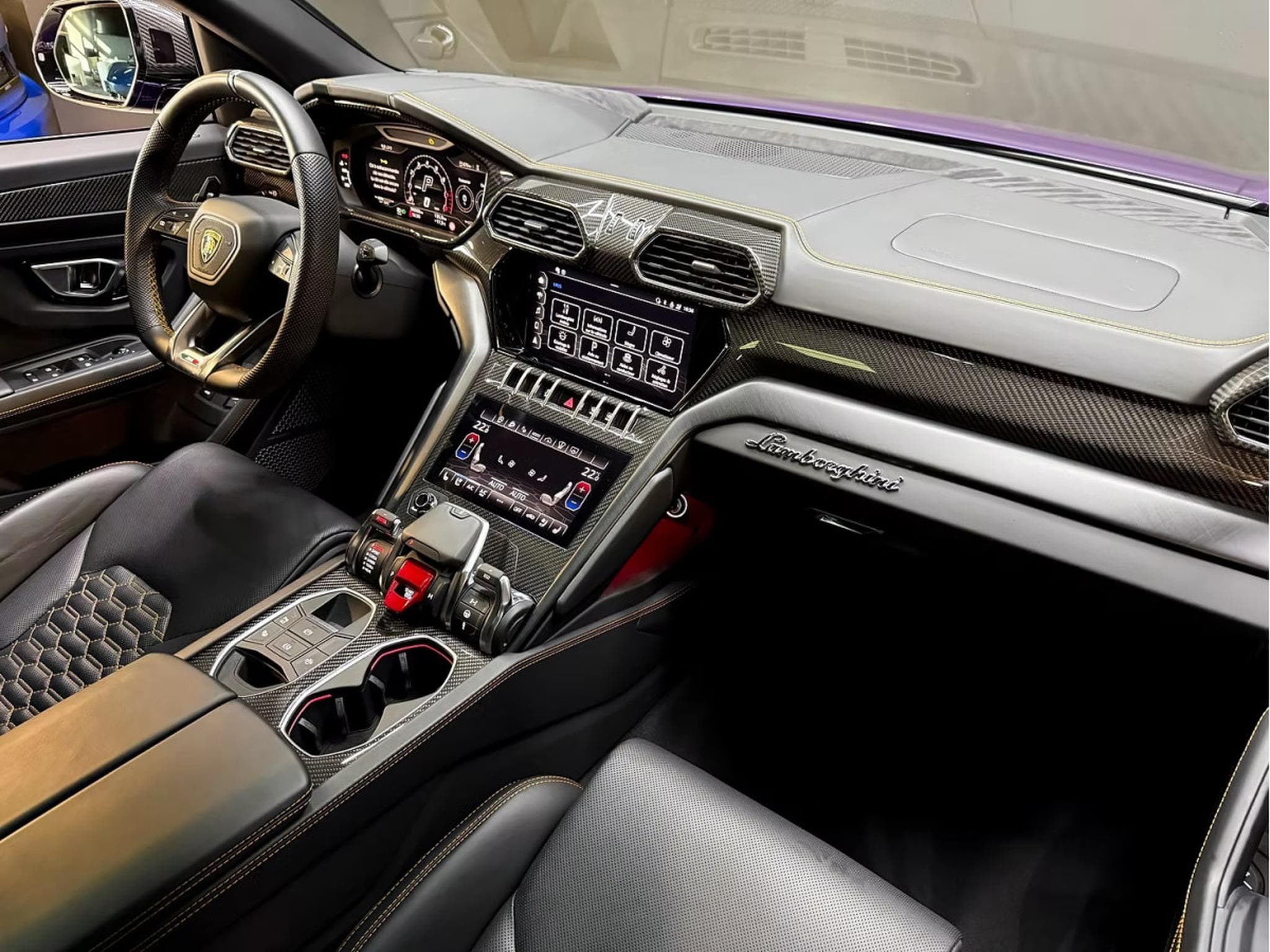 Lamborghini Urus FULL PPF / B&O 3D / FULL CARBON / WARRANTY 2027 / 23" (2022) - Photo 15