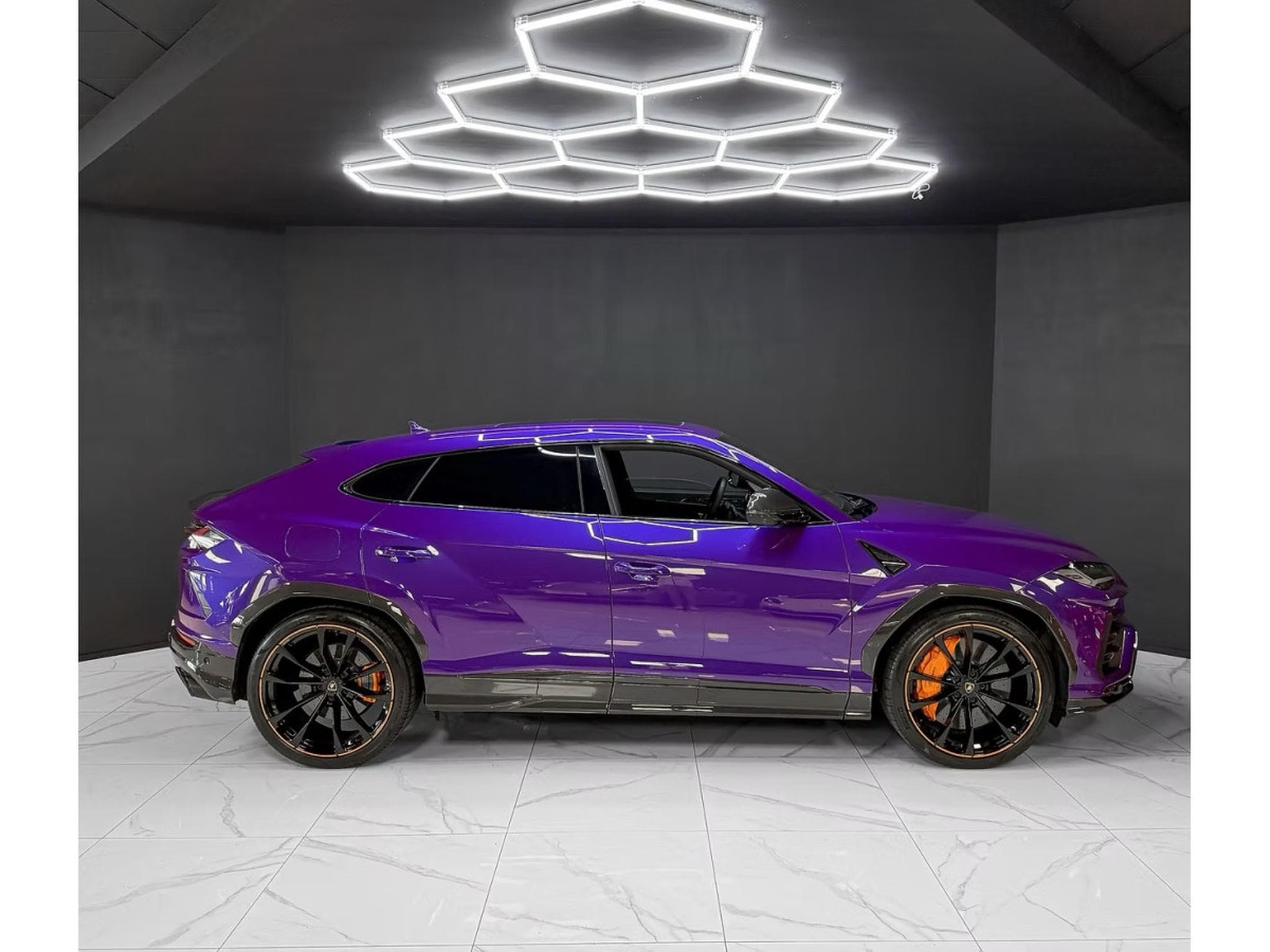 Lamborghini Urus FULL PPF / B&O 3D / FULL CARBON / WARRANTY 2027 / 23" (2022) - Photo 6