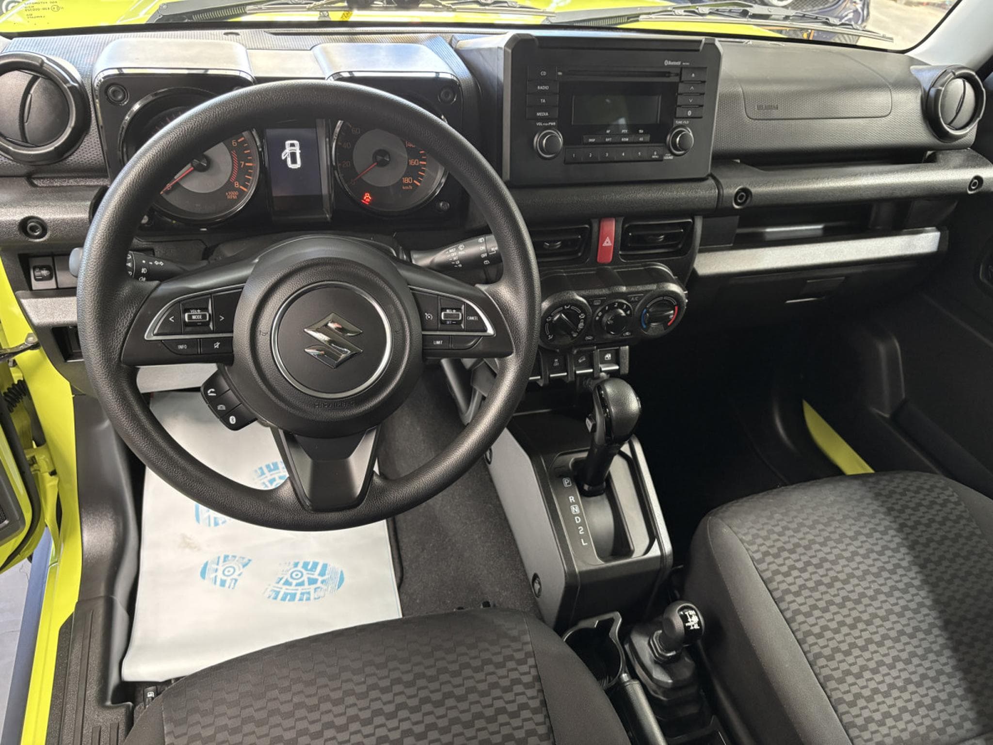 Suzuki Jimny 1.5 GL  Autom. 4 PLACES (2019) - Photo 11