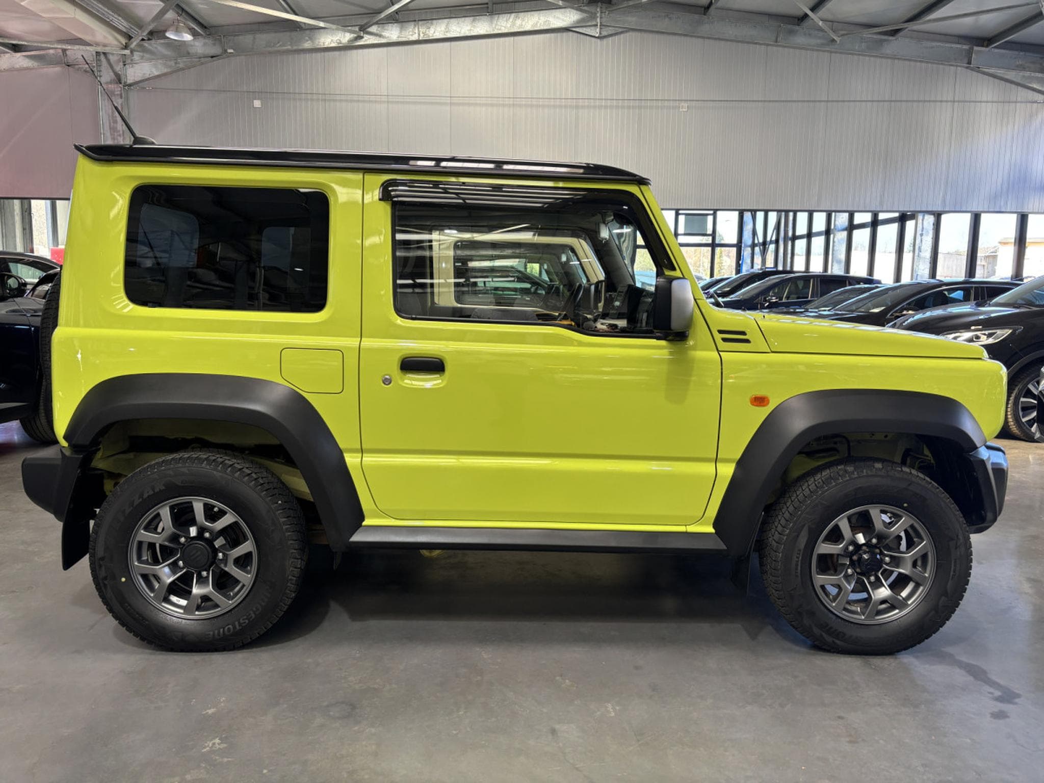 Suzuki Jimny 1.5 GL  Autom. 4 PLACES (2019) - Photo 2