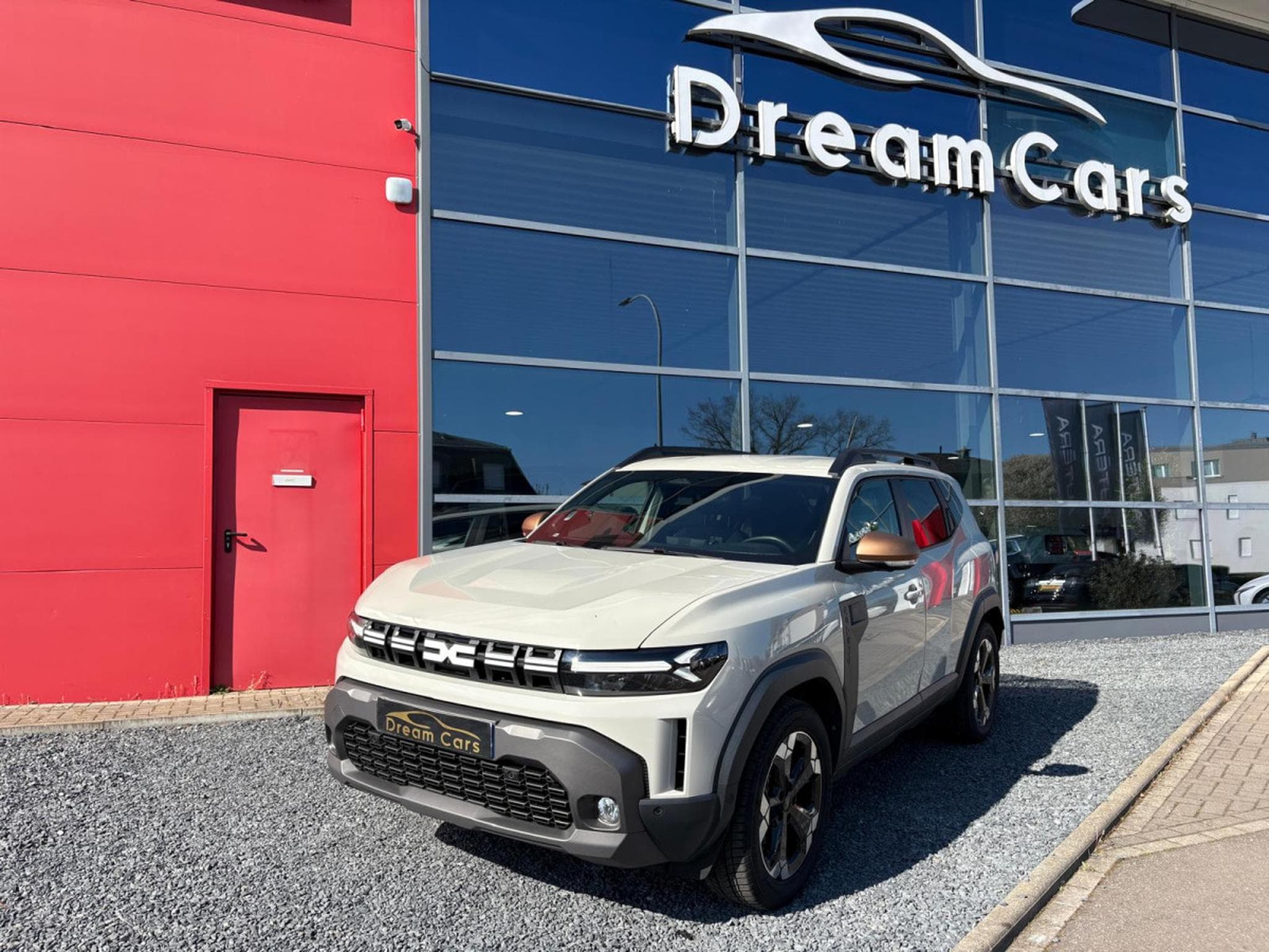 Dacia Duster 1.6 HYBRID 140CV EXTREME (2024) - Photo 1