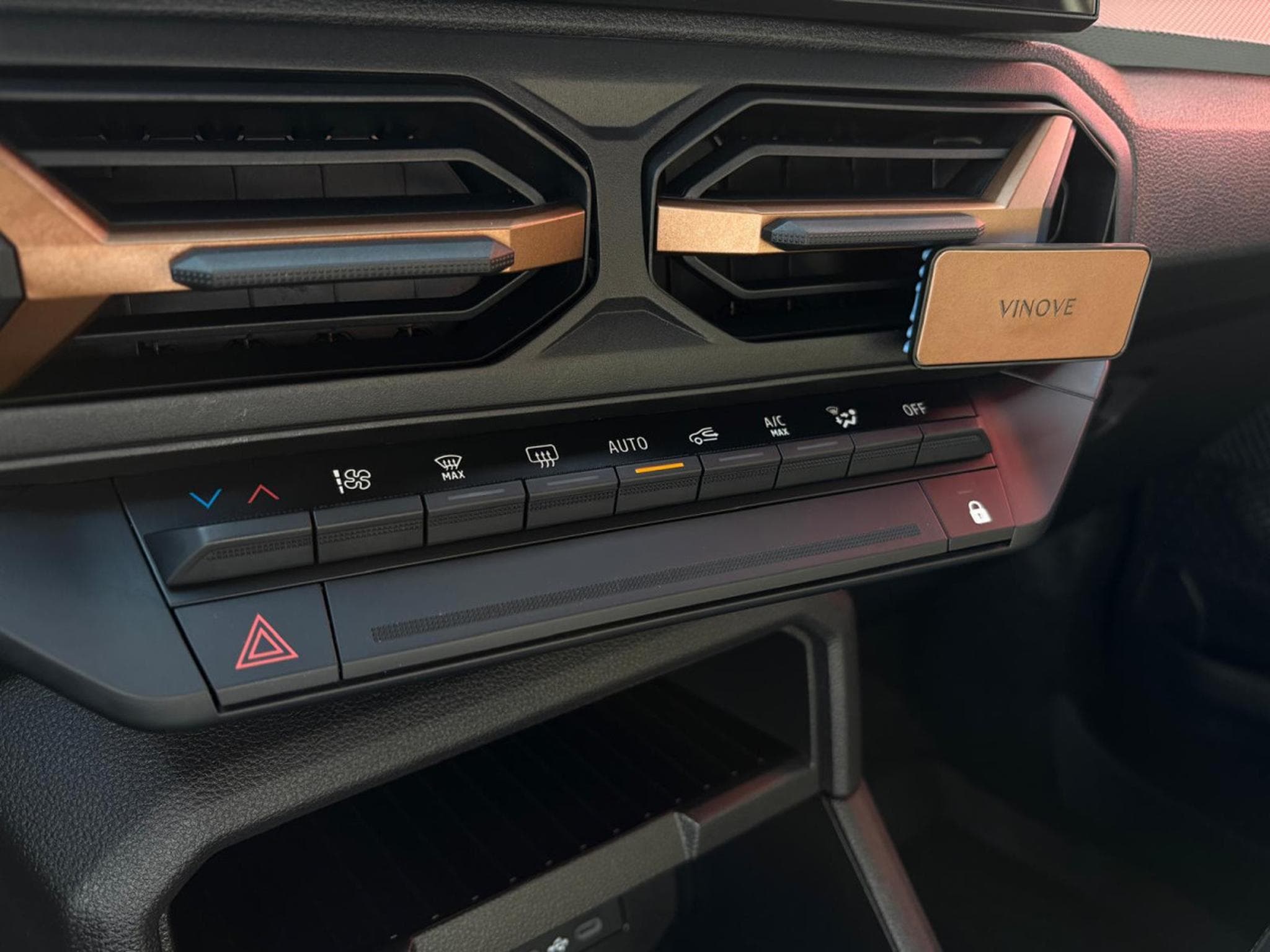 Dacia Duster 1.6 HYBRID 140CV EXTREME (2024) - Photo 22