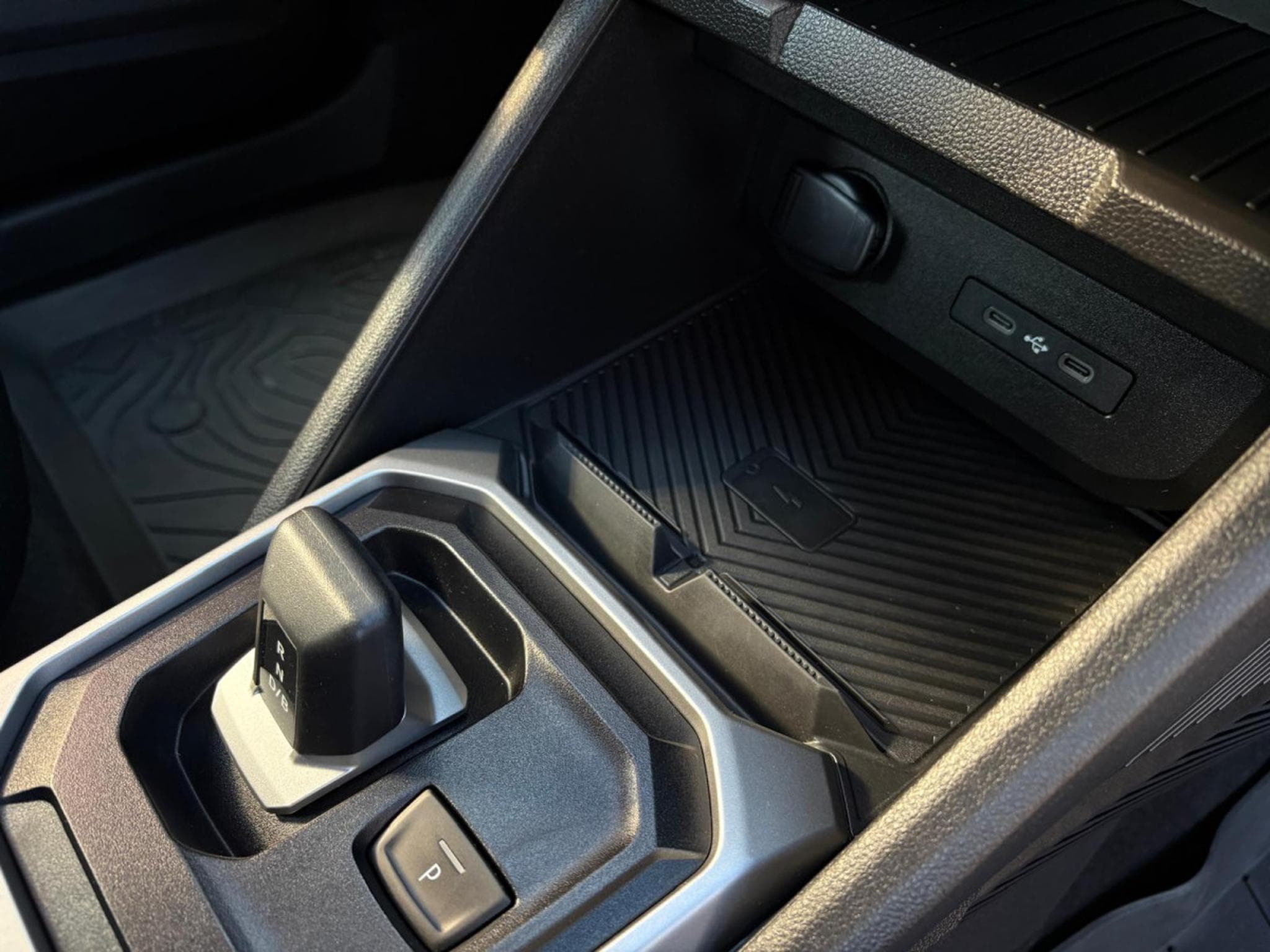 Dacia Duster 1.6 HYBRID 140CV EXTREME (2024) - Photo 25