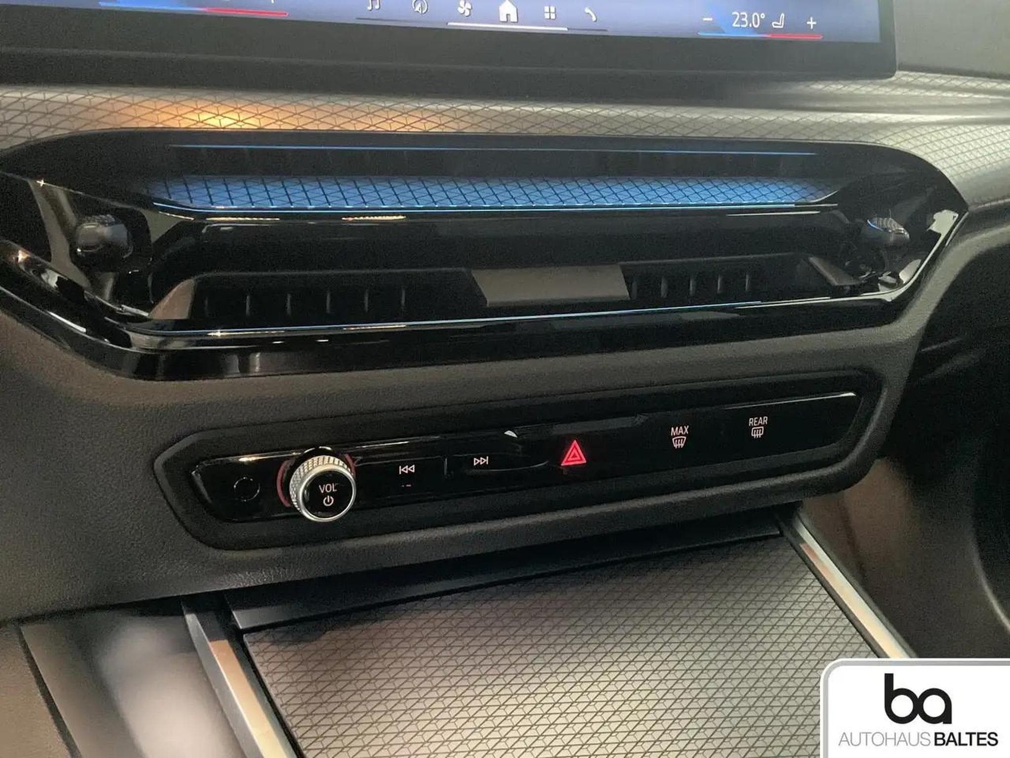 BMW 320 (2025) - Photo 11