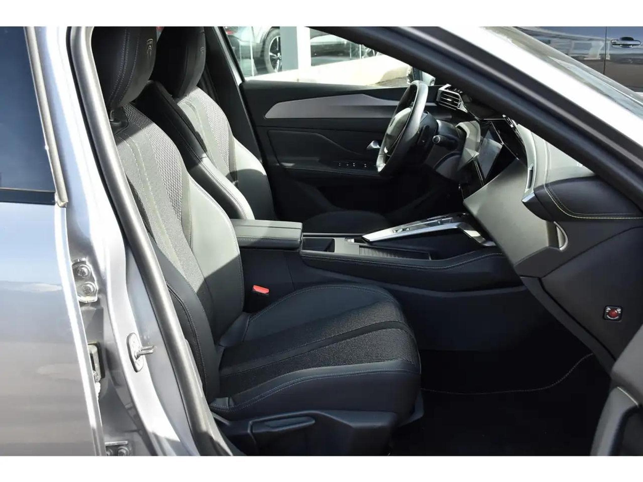 Peugeot 308 (2024) - Photo 7