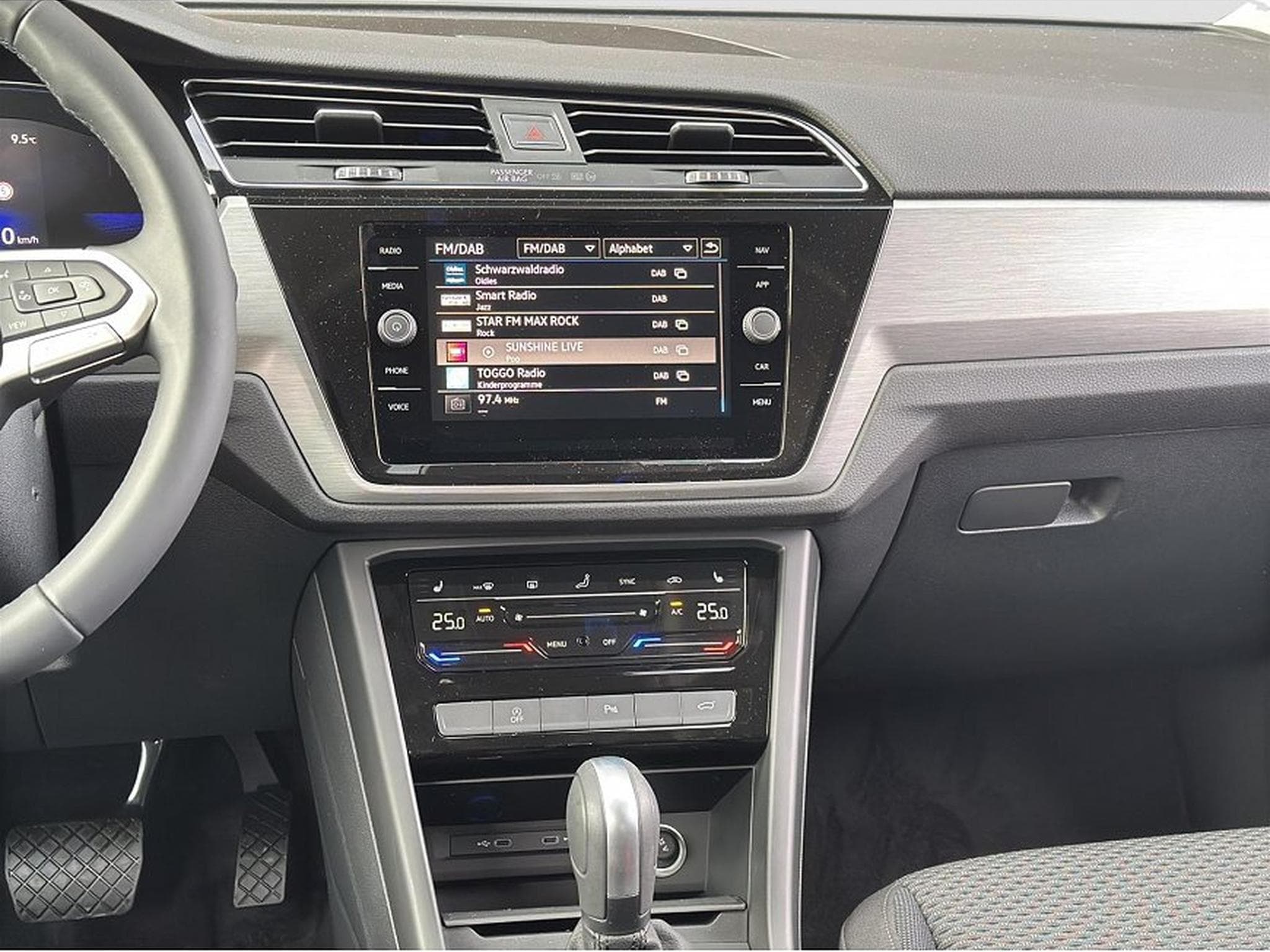 VW Touran (2026) - Photo 16