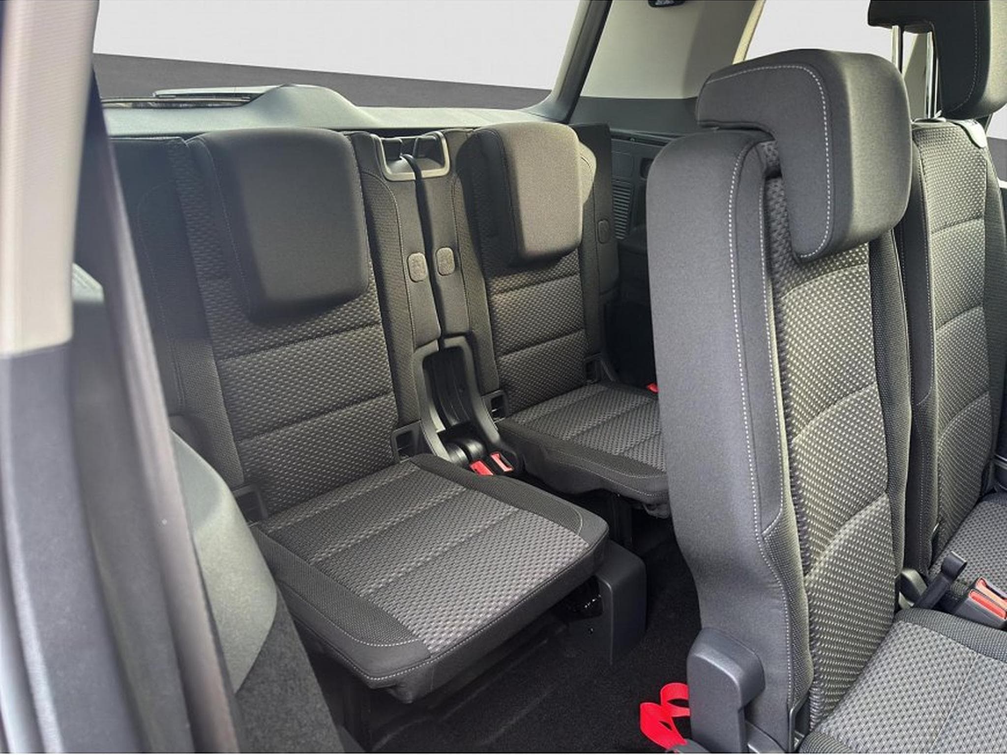 VW Touran (2026) - Photo 18