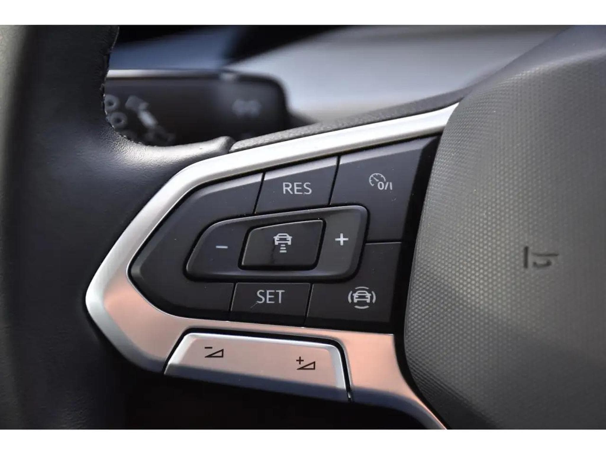 VW Golf (2024) - Foto 21