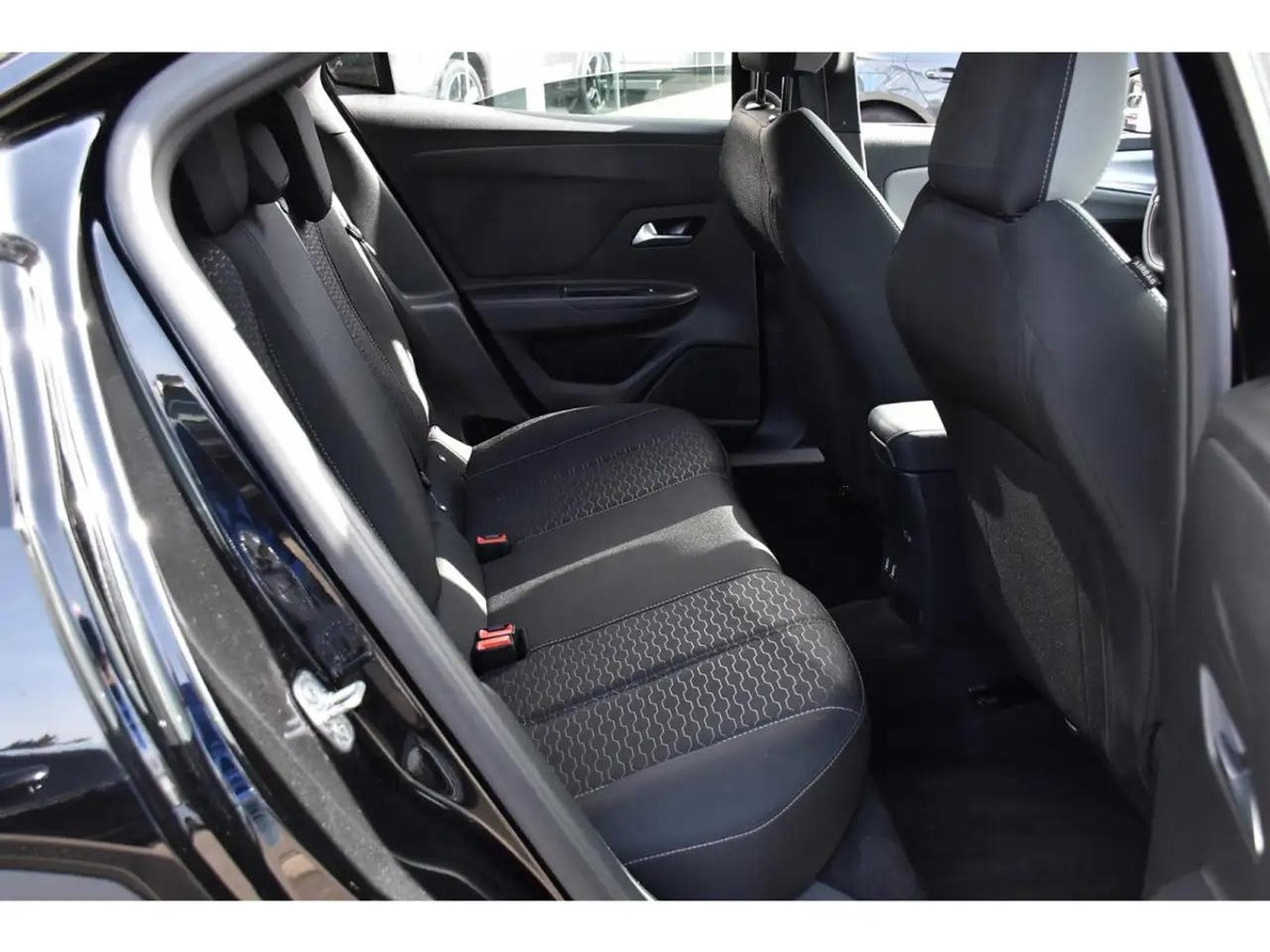 Opel Mokka (2025) - Foto 8