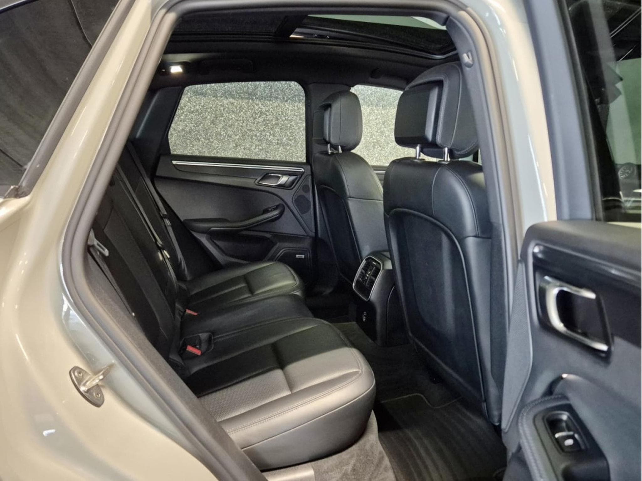 Porsche Macan NEW MODEL Porsche Approved 3/2027 265 BOSE PANO CUIR NAVI (2022) - Photo 6