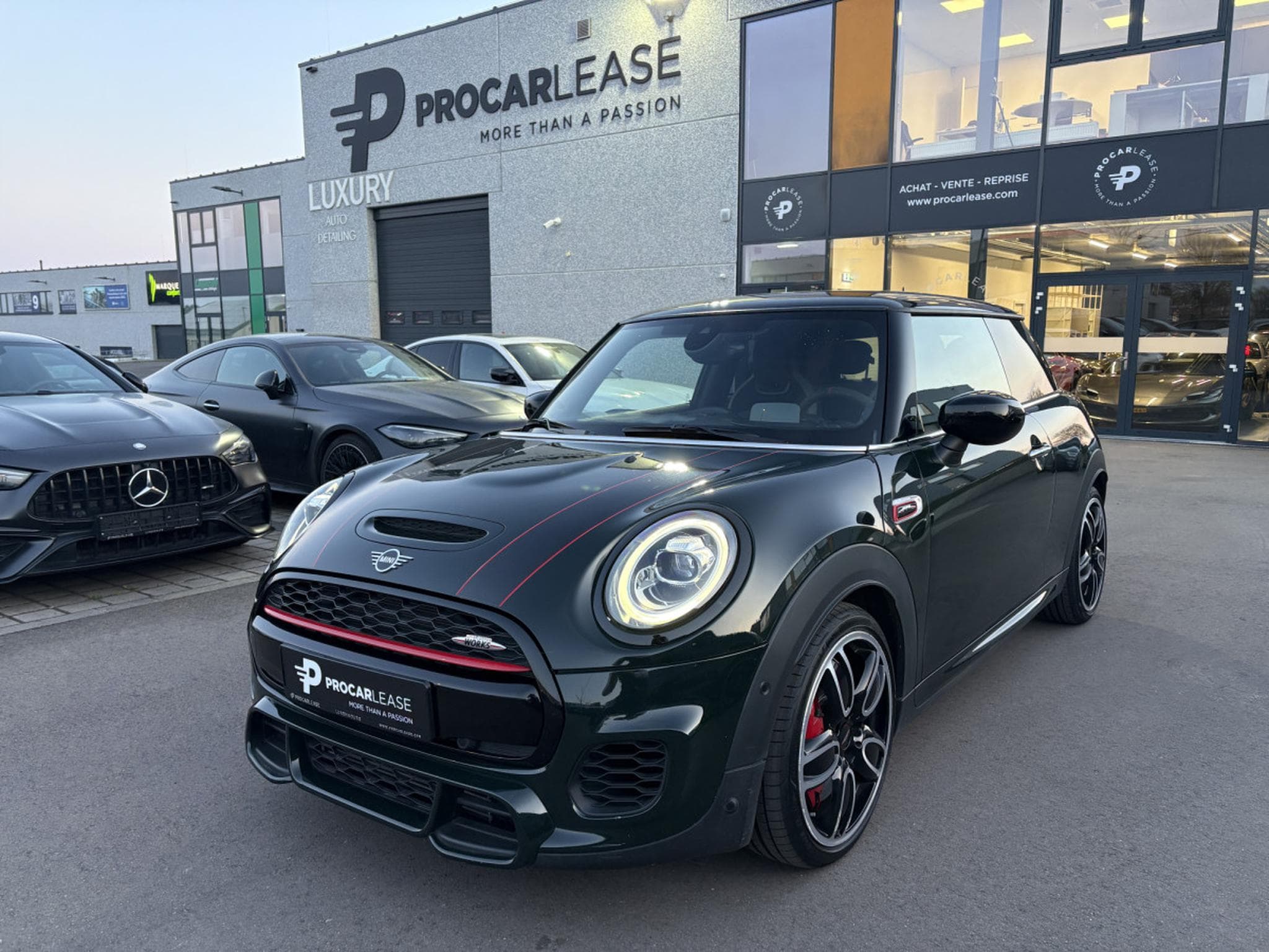 Mini Cooper John Cooper Works JCW 231/ GREEN/ STAR SKY (2020) - Photo 1