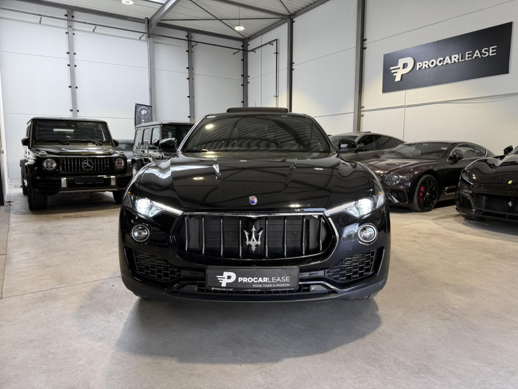 Maserati Levante SQ4 DIESEL 3.0 4WD/ 21°/ SCHIEBEDACH/ (2020) - Photo 3