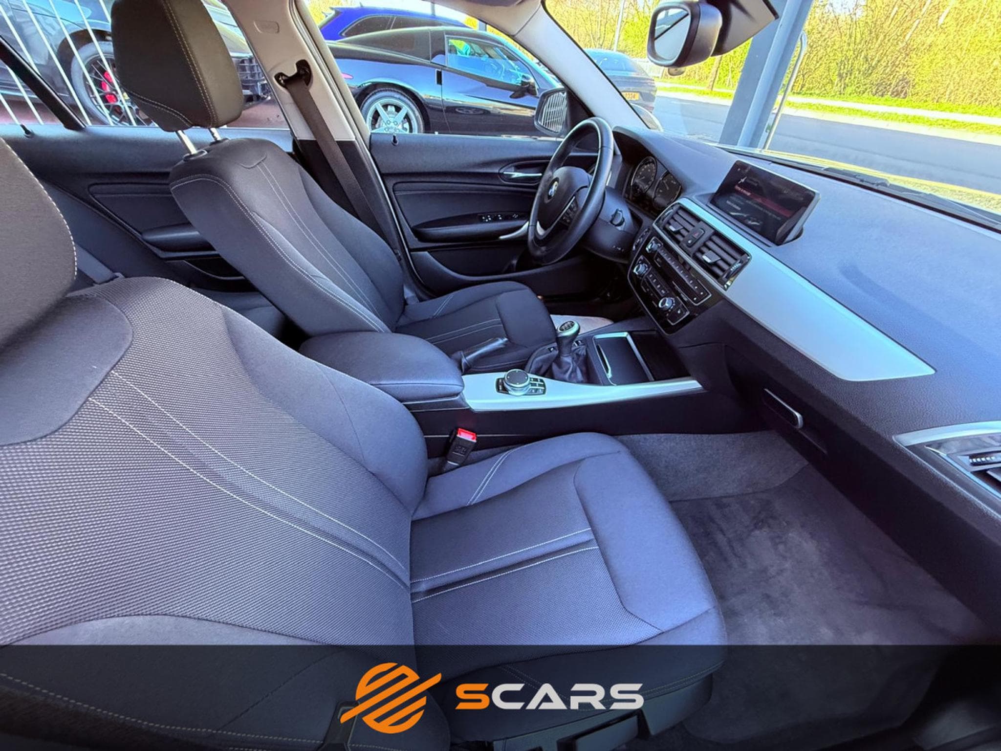 BMW 118 d XDrive 150cv F20 LCI (2019) - Photo 8