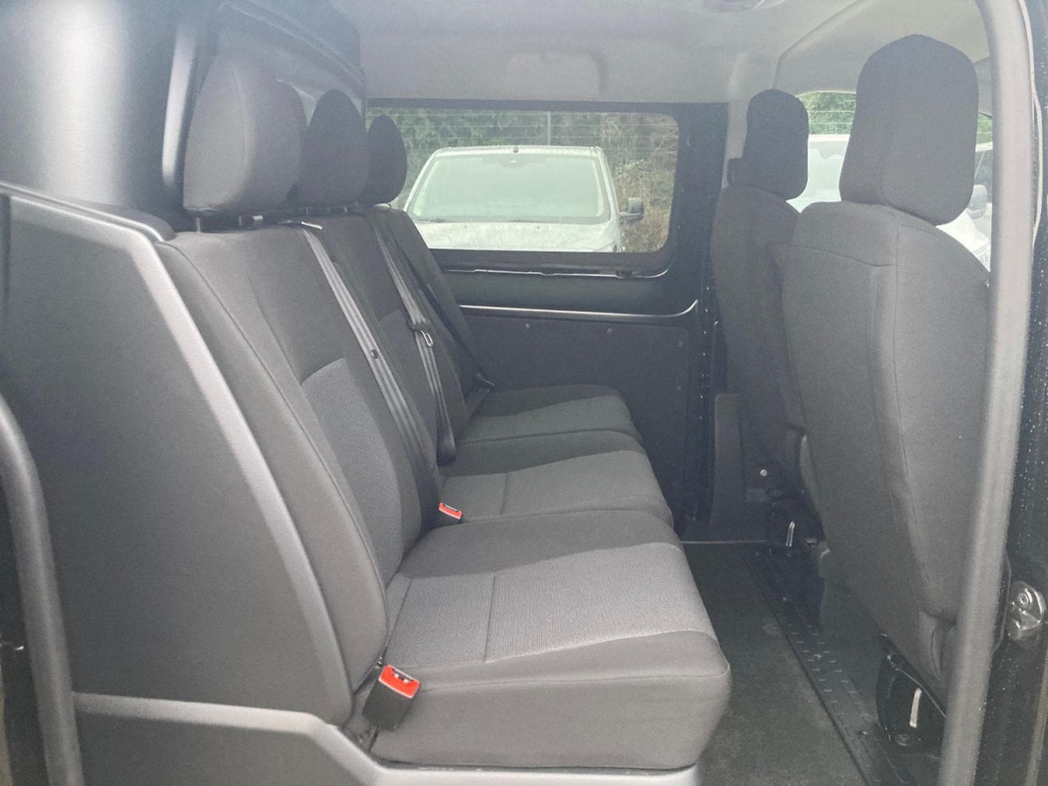 Citroën Jumpy 2.0 BlueHDI EAT8 180 XL Double Cabine Confort (2025) - Photo 21