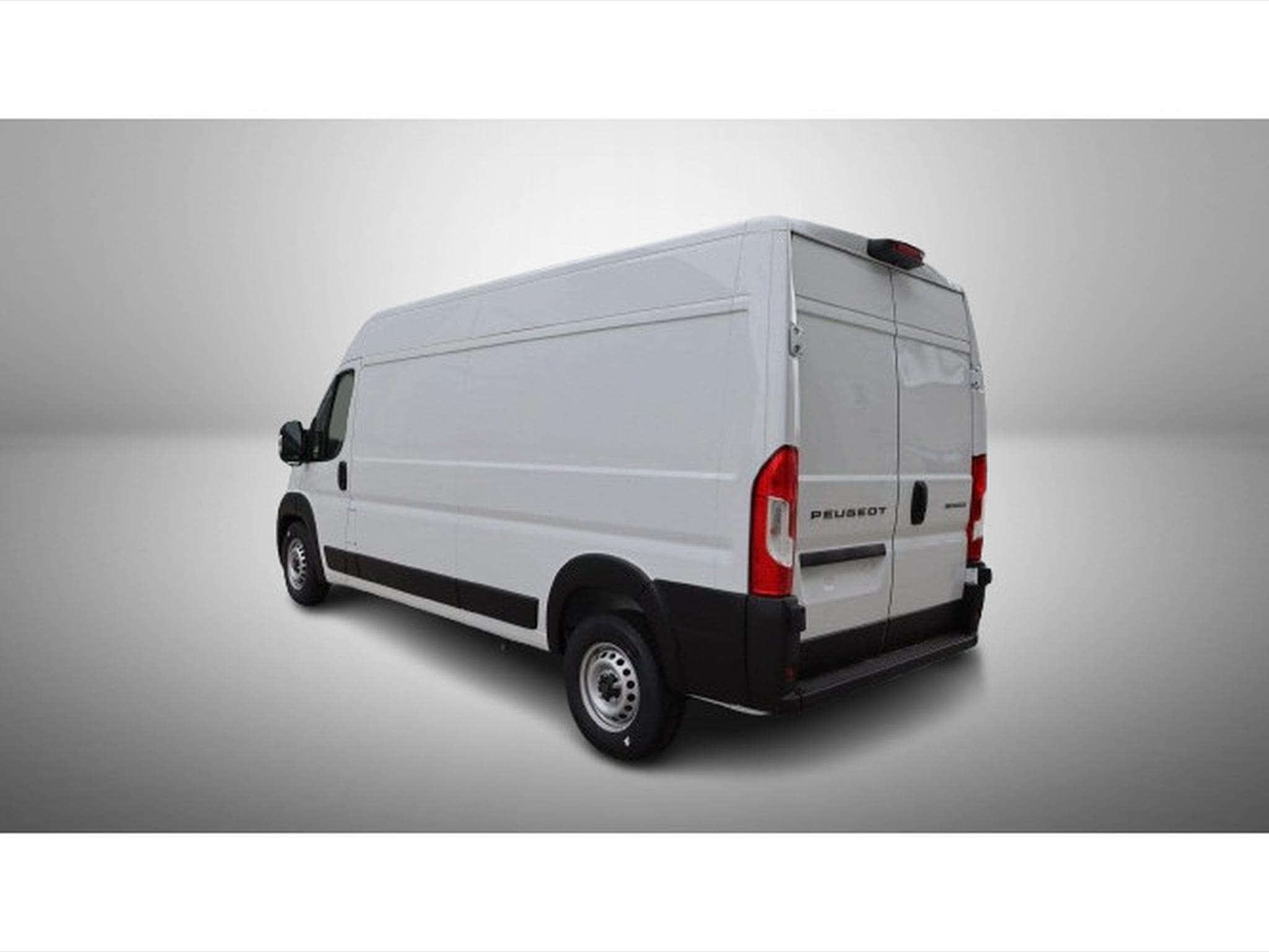 Peugeot Boxer 2.2 BlueHDI 140 EAT8 L3H2 (2025) - Photo 5