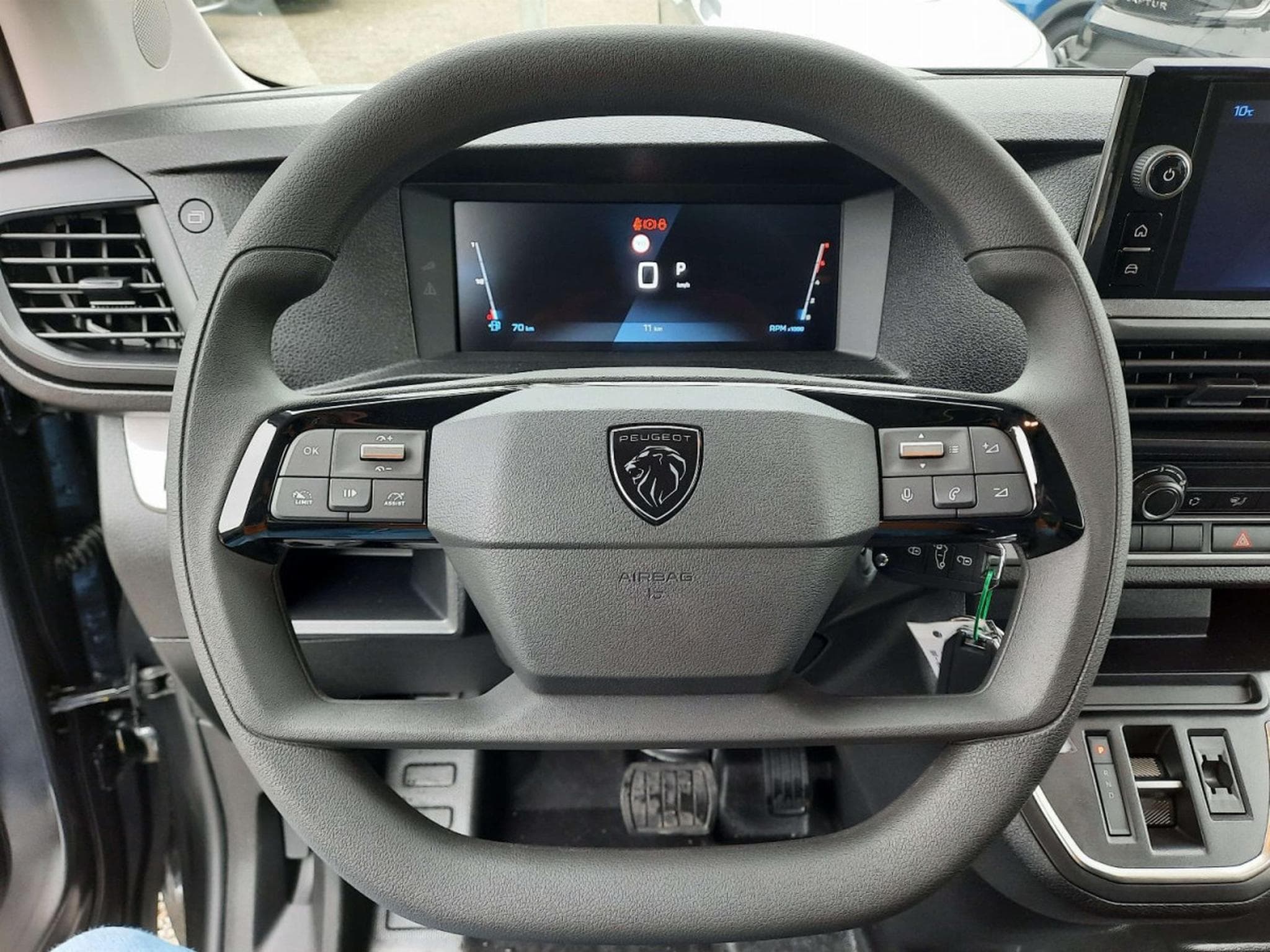 Peugeot Expert 2.0 BlueHDI 180 EAT8 Confort M Doubel Cabine (2025) - Photo 13