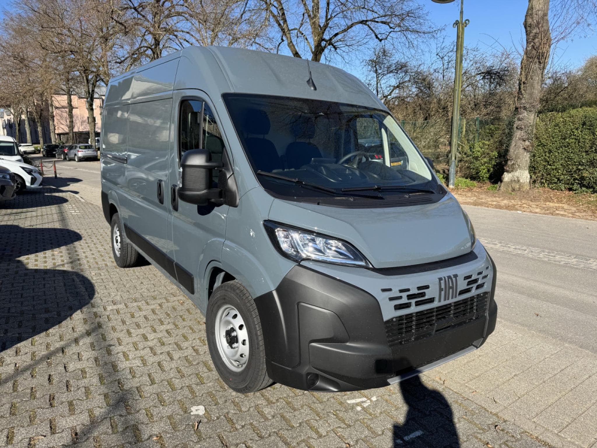Fiat Ducato 2.2 Mjet 140  AT L2H2 (2025) - Foto 4