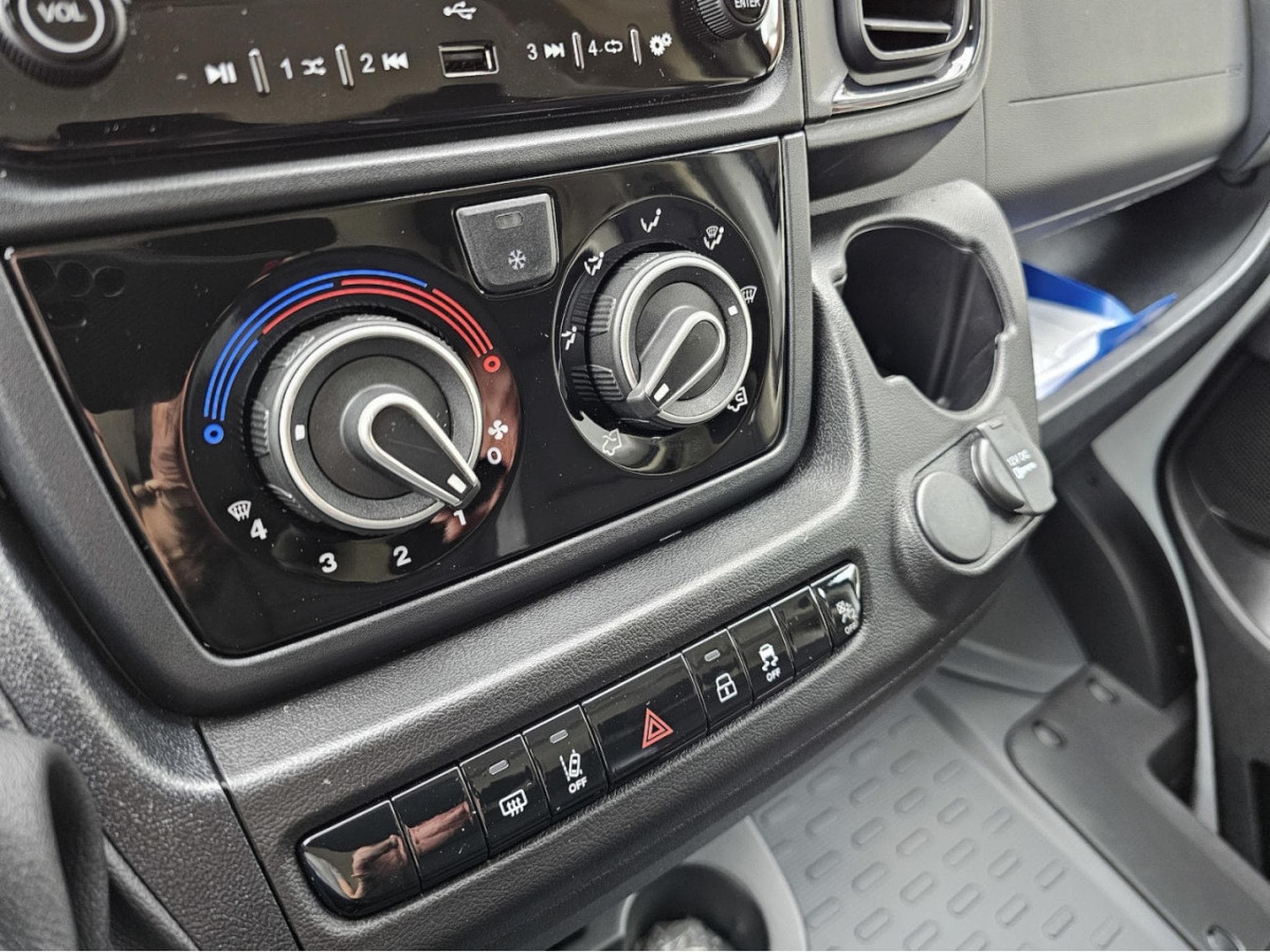 Fiat Ducato 2.2 Mjet 120 L2H1 (2025) - Foto 13