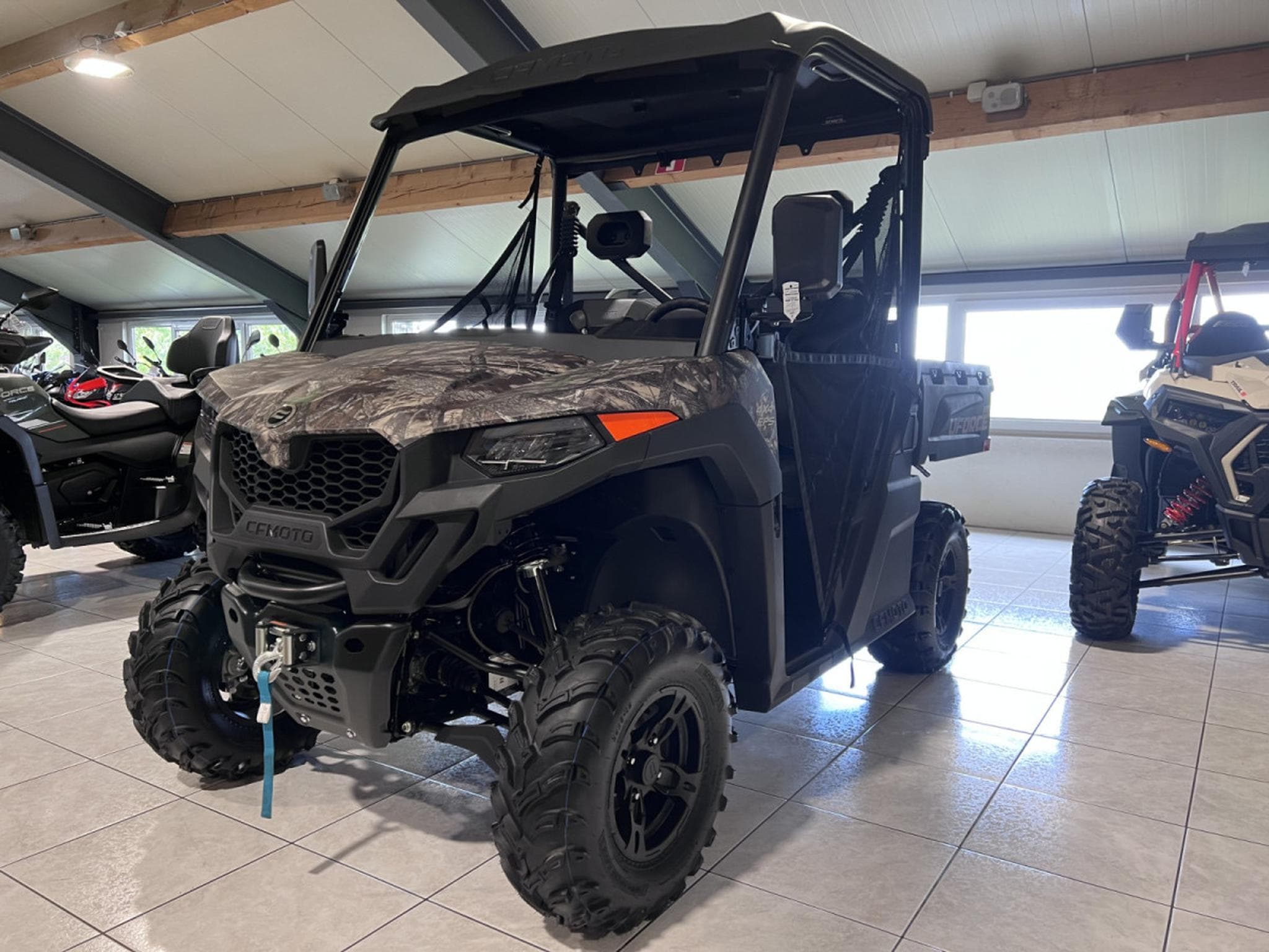 CF Moto UForce 600 Agri (2026) - Photo 2