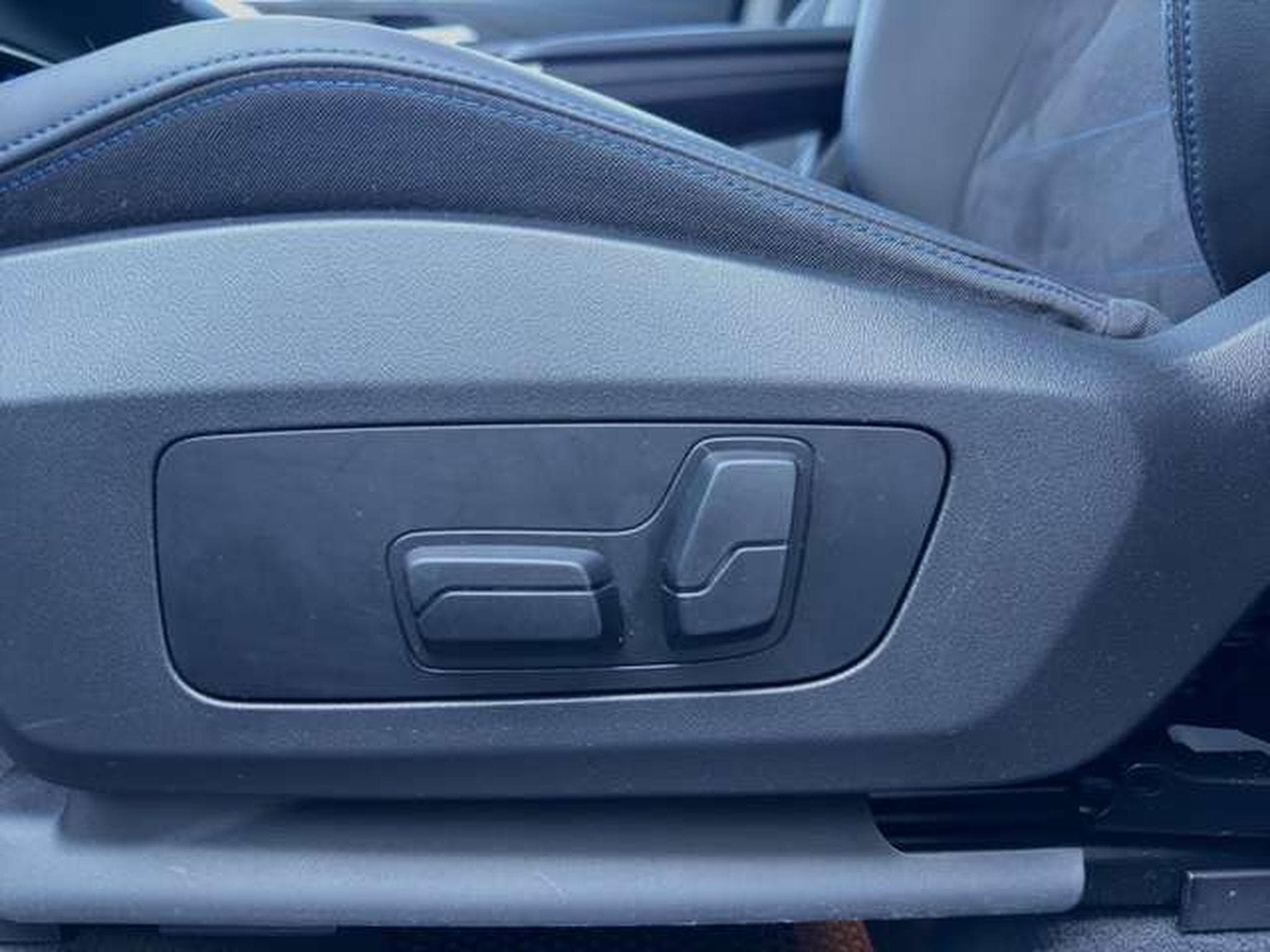 BMW 220 Active Tourer 220 i M Sport/elektr. Sitze/Innova (2024) - Photo 12