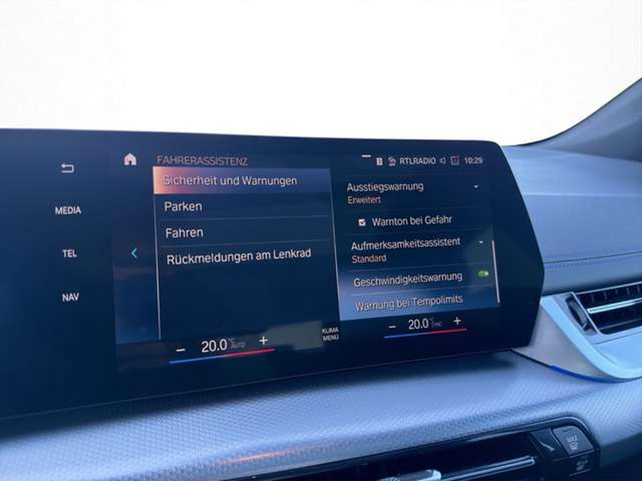 BMW 220 Active Tourer 220 i M Sport/elektr. Sitze/Innova (2024) - Photo 23