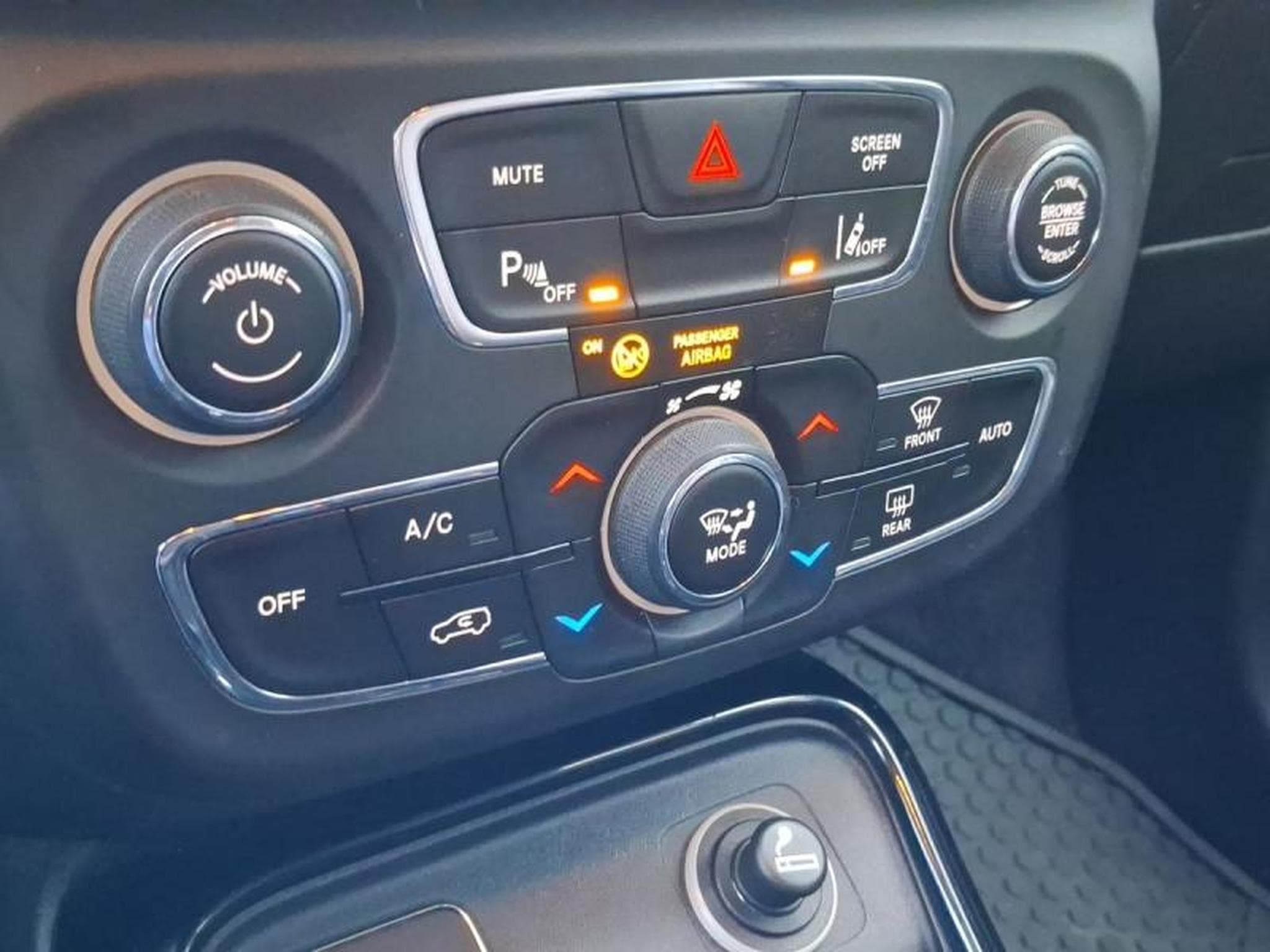 JEEP Compass 1.4 MultiAir II 140ch Longitude Business 4x2 Euro6d-T (2018) - Photo 7