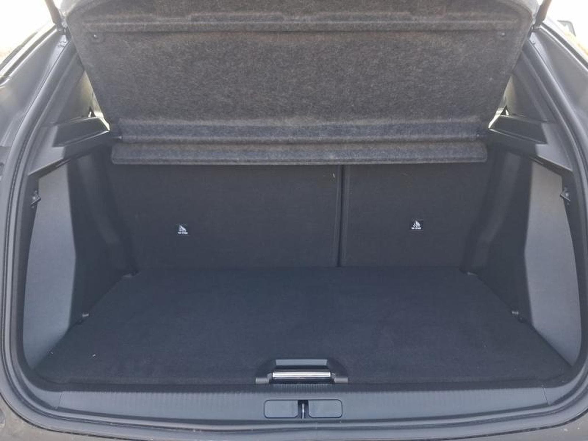 PEUGEOT 2008 1.2 100ch S&S Allure (2024) - Photo 4