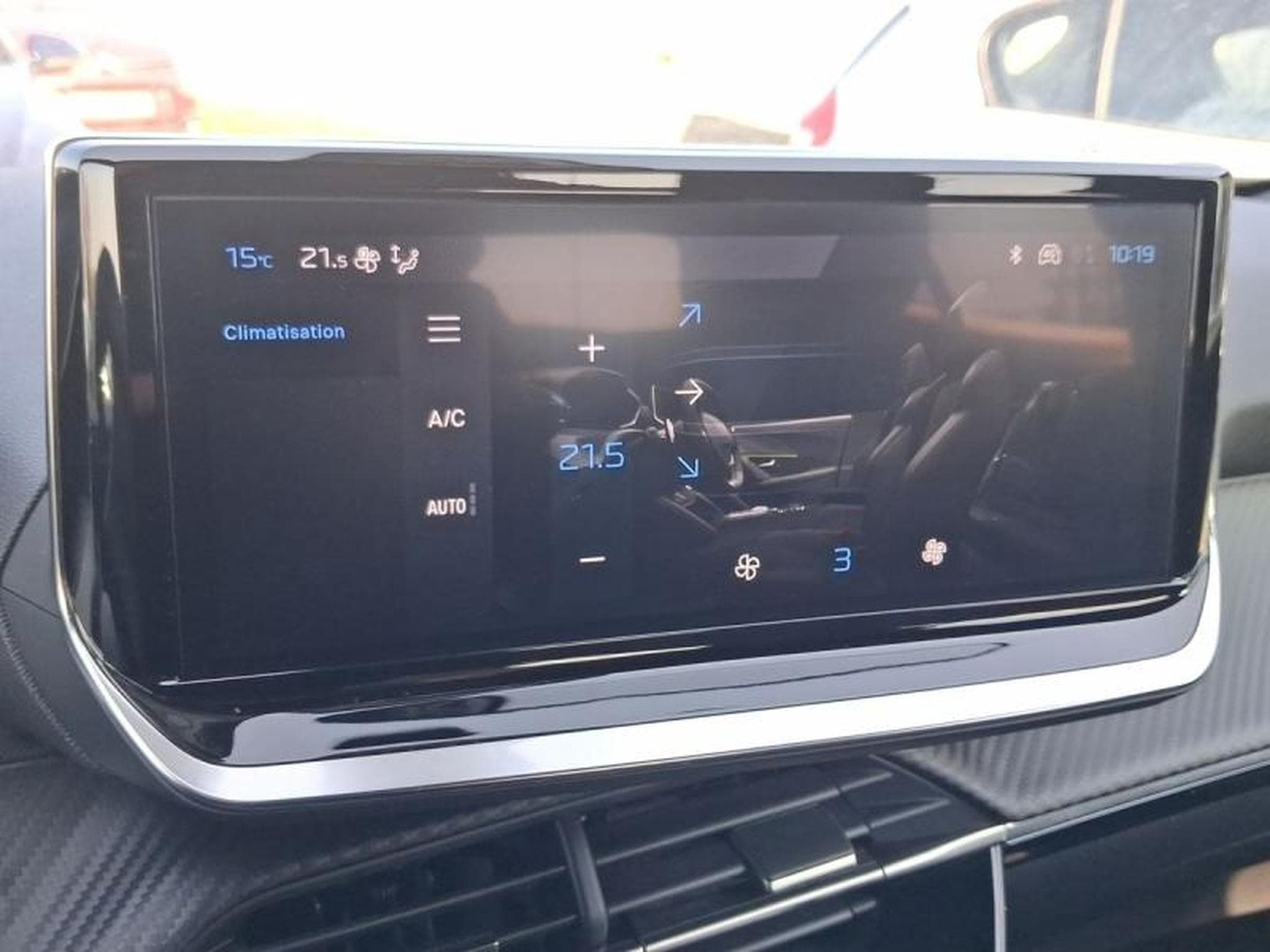 PEUGEOT 2008 1.2 100ch S&S Allure (2024) - Photo 8