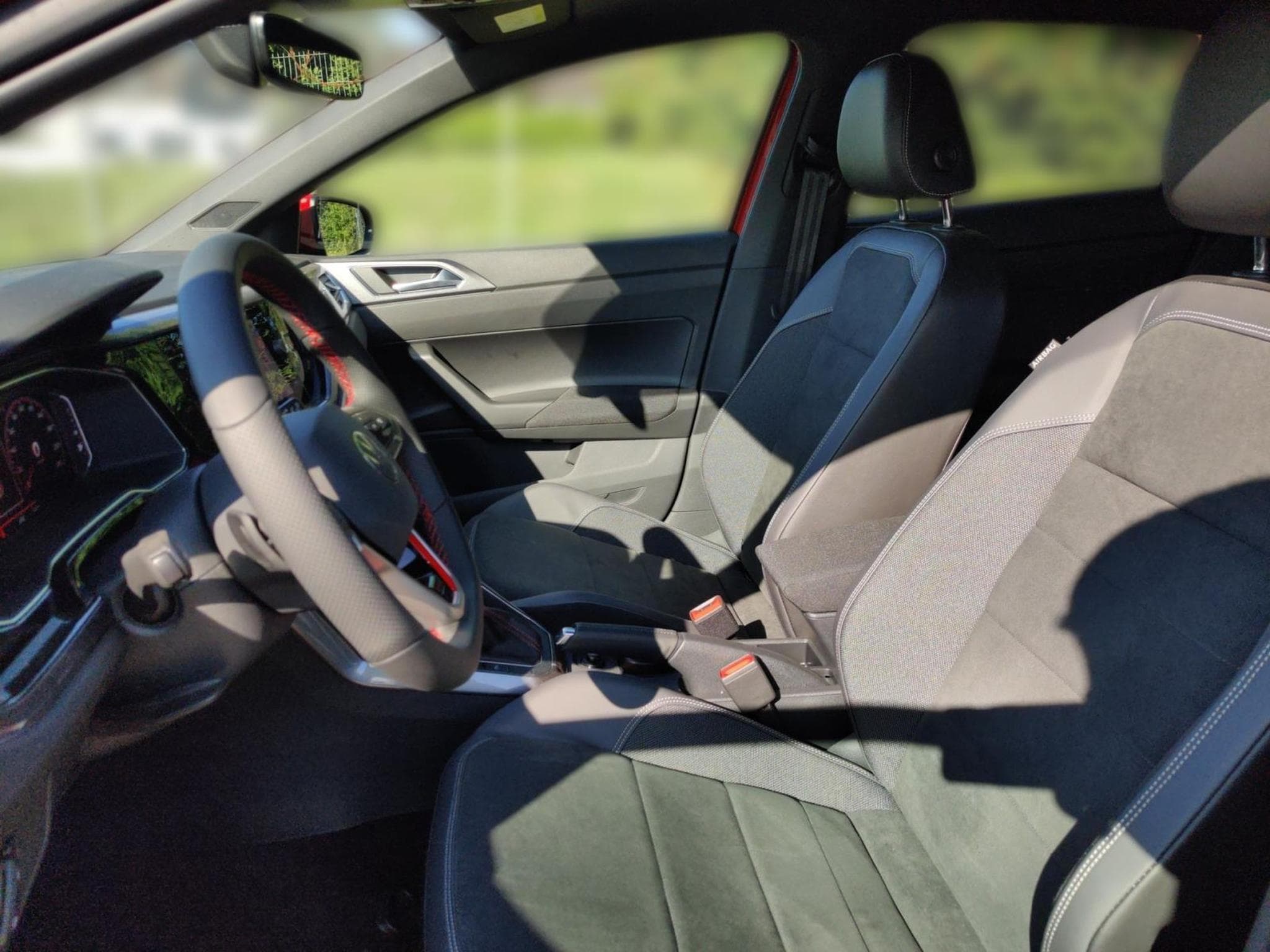 VW Polo GTI 2.0 TSI (2025) - Photo 7