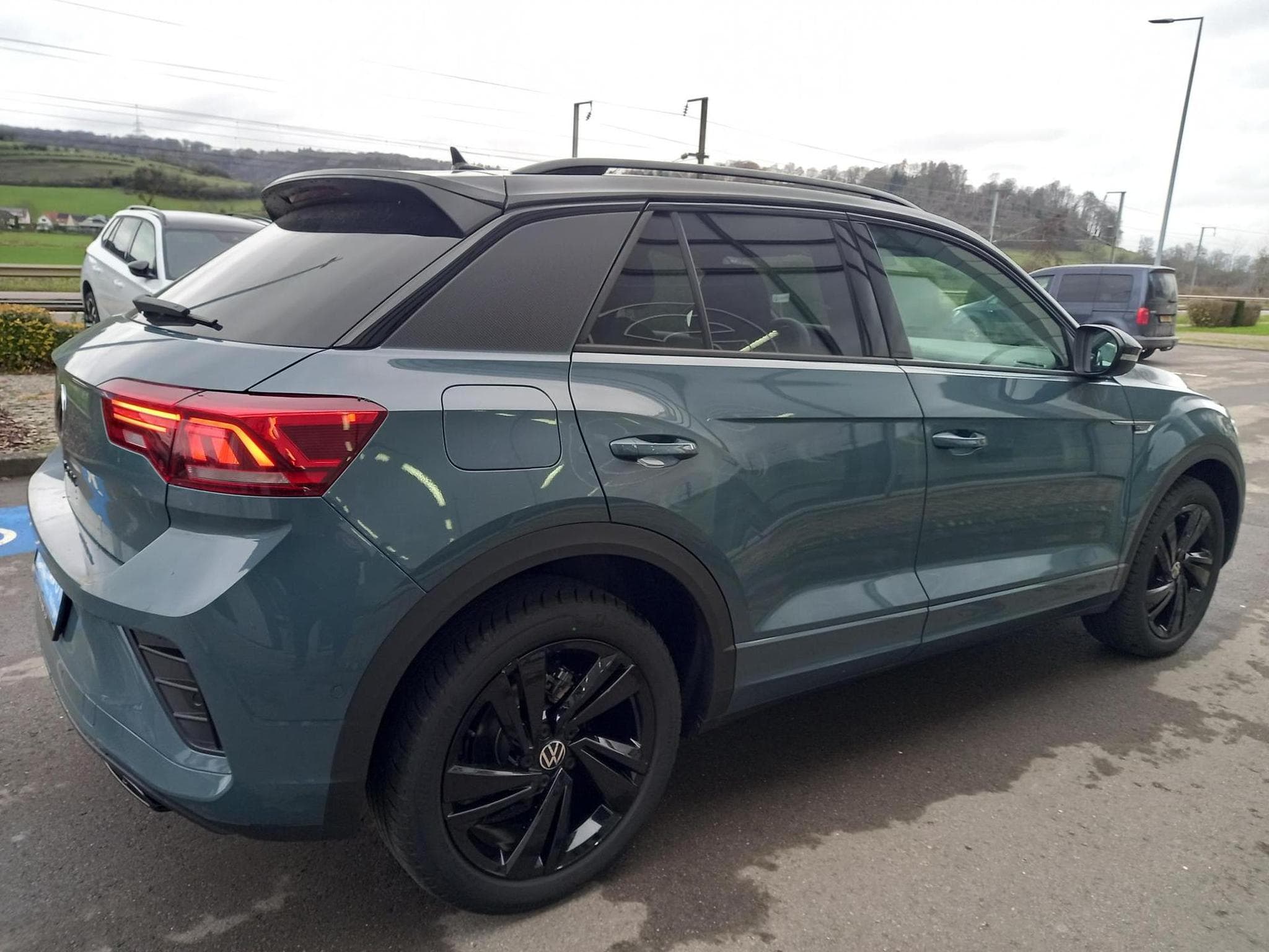 VW T-Roc R-Line 2.0 TDI (2025) - Foto 9