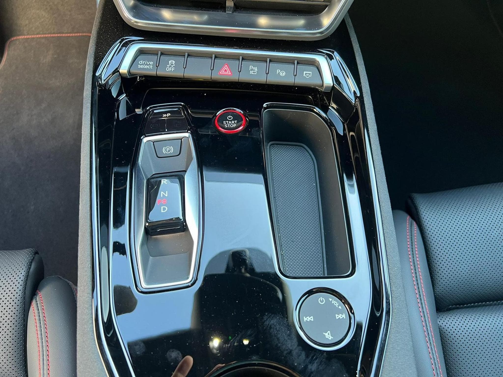 Audi e-tron basis quattro (2025) - Photo 24