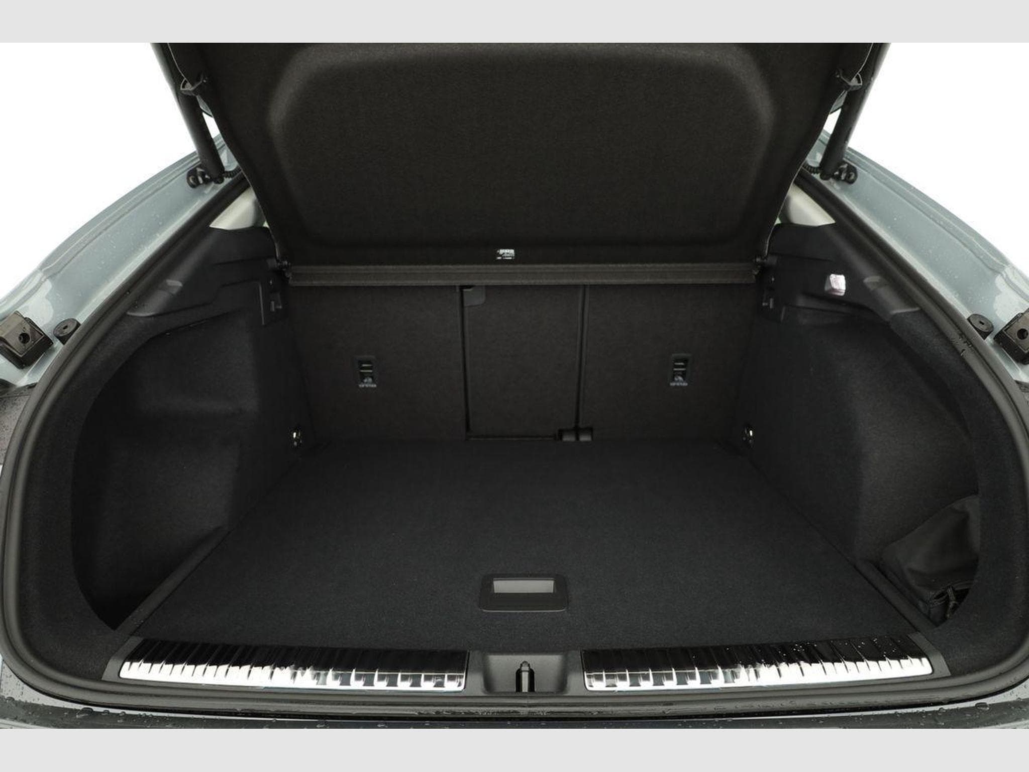 Audi Q3 Sportback TFSI quattro 150 kW (2026) - Photo 12