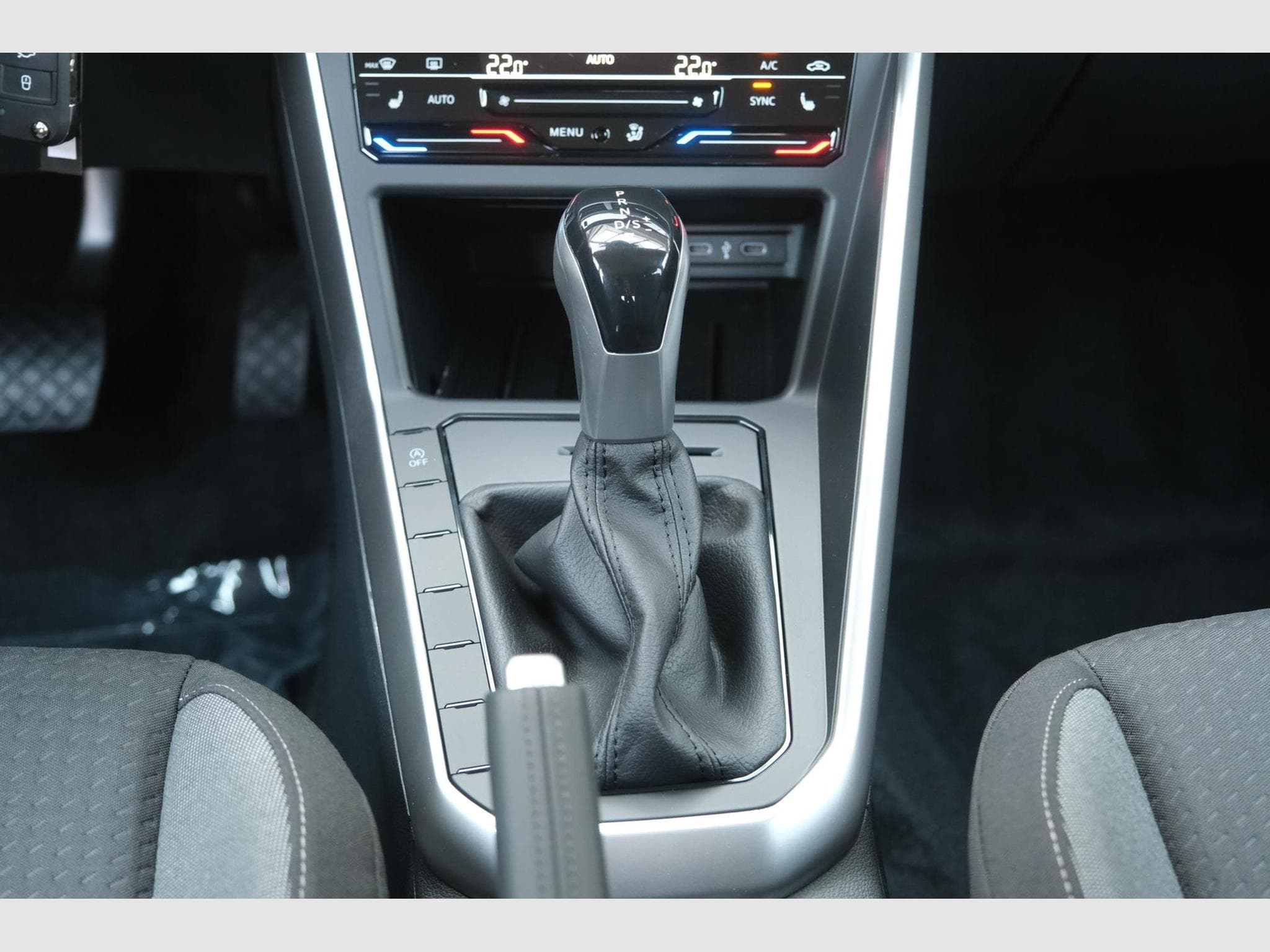 VW Polo 1.0 TSI DSG (2026) - Photo 23