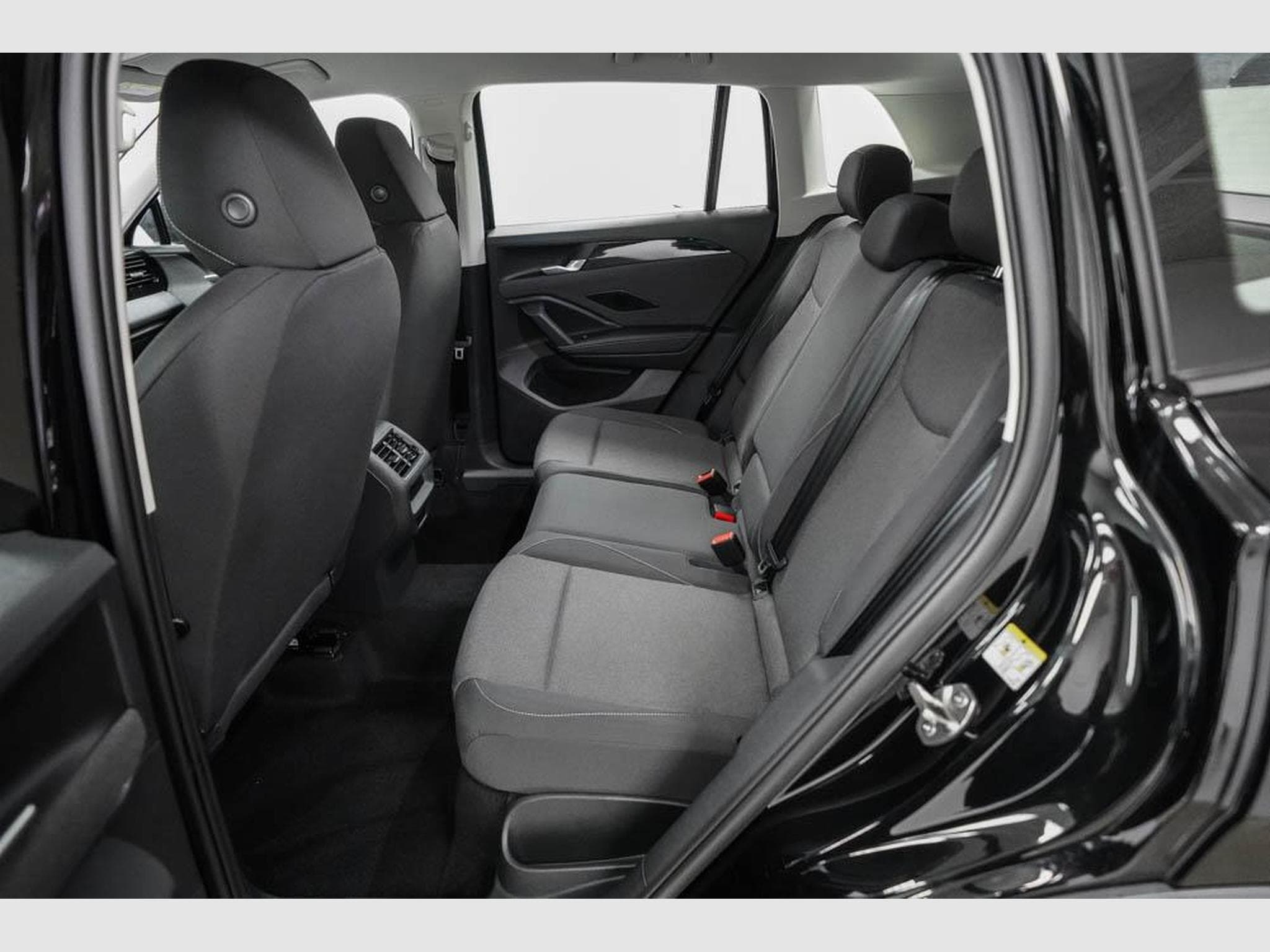 VW Tiguan 1,5 eTSI DSG (2026) - Photo 17