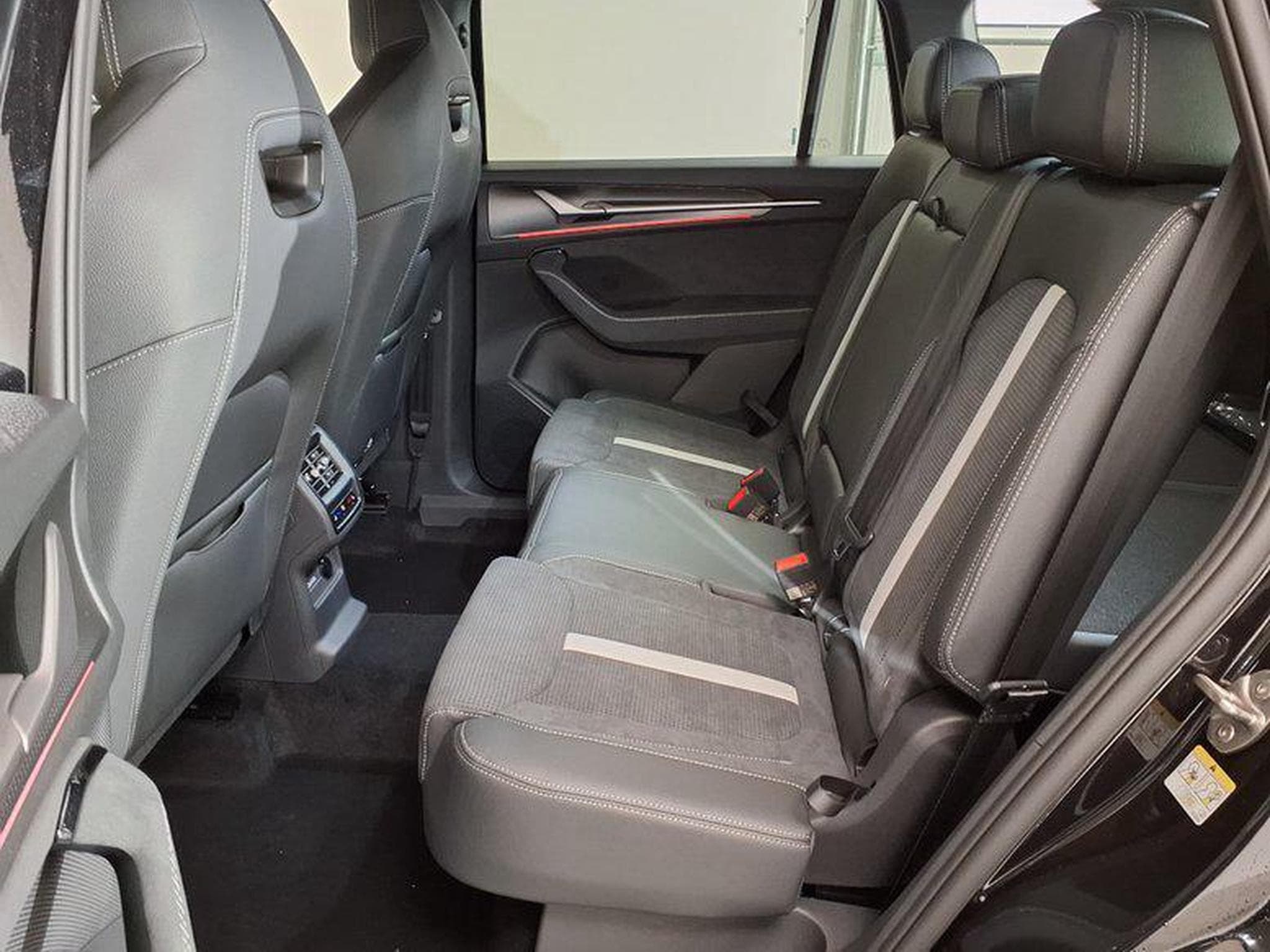 Skoda Kodiaq Sportline 2.0 TDI 7-Gang-DSG 4x4 (2025) - Photo 10