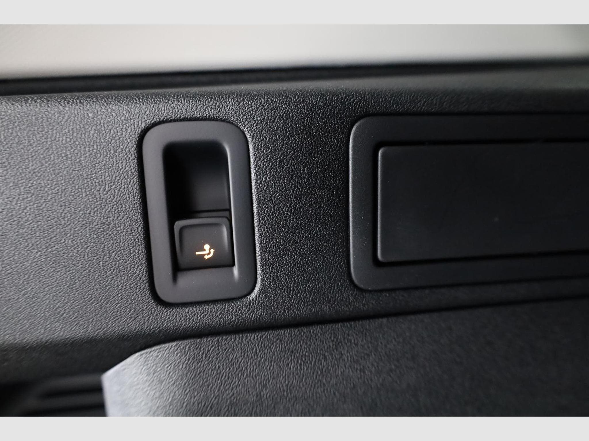 VW Tiguan 1.5 TSI eHybrid 150 kW Life (2025) - Photo 12