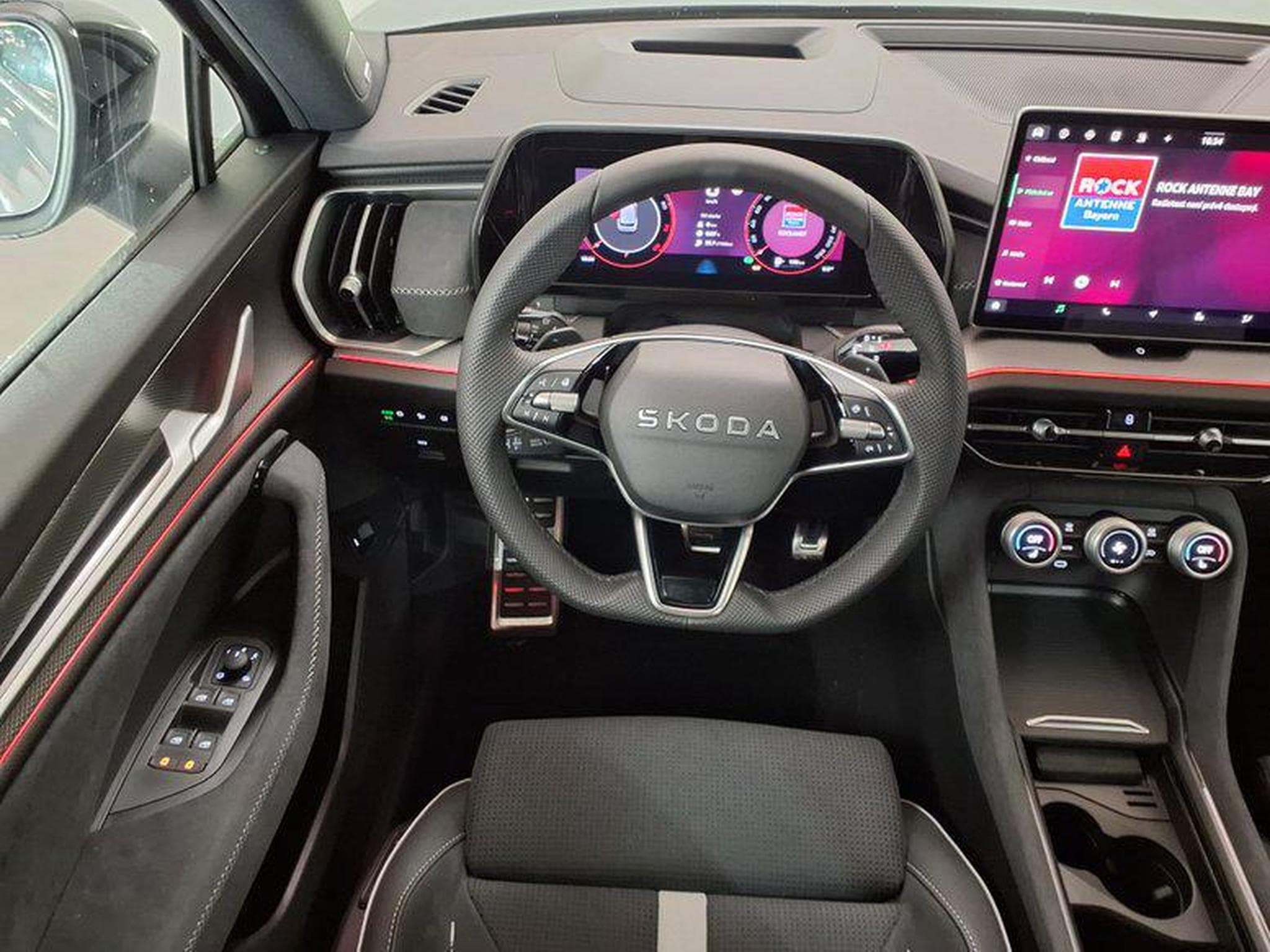 Skoda Kodiaq Sportline 2.0 TSI 7-Gang-DSG 4x4 (2025) - Photo 12