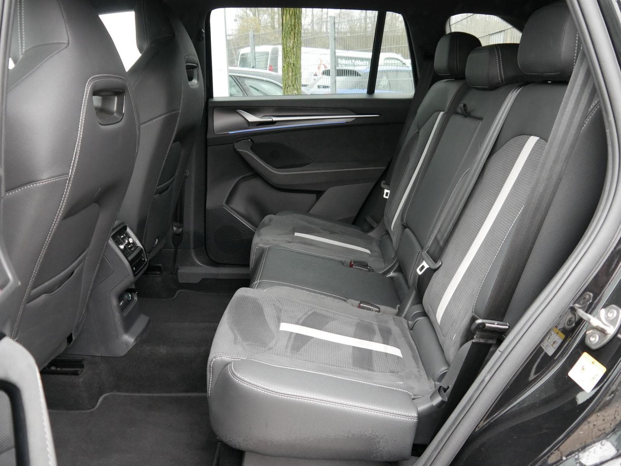 Skoda Kodiaq 1.5 TSI iV PHEV Sportline DSG (2025) - Photo 6