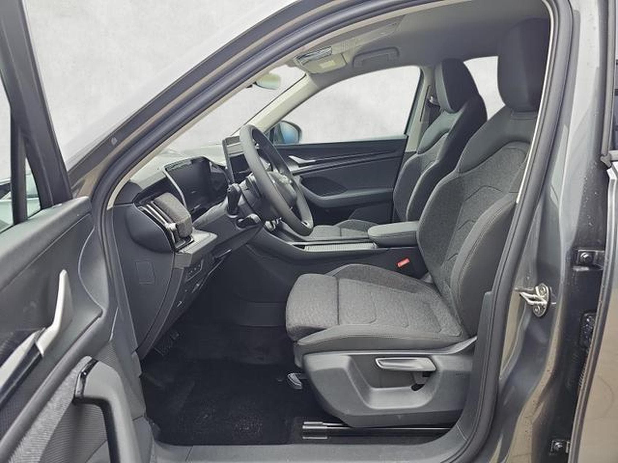 Skoda Kodiaq 2.0 TDI 110 kW Selection (2026) - Photo 9