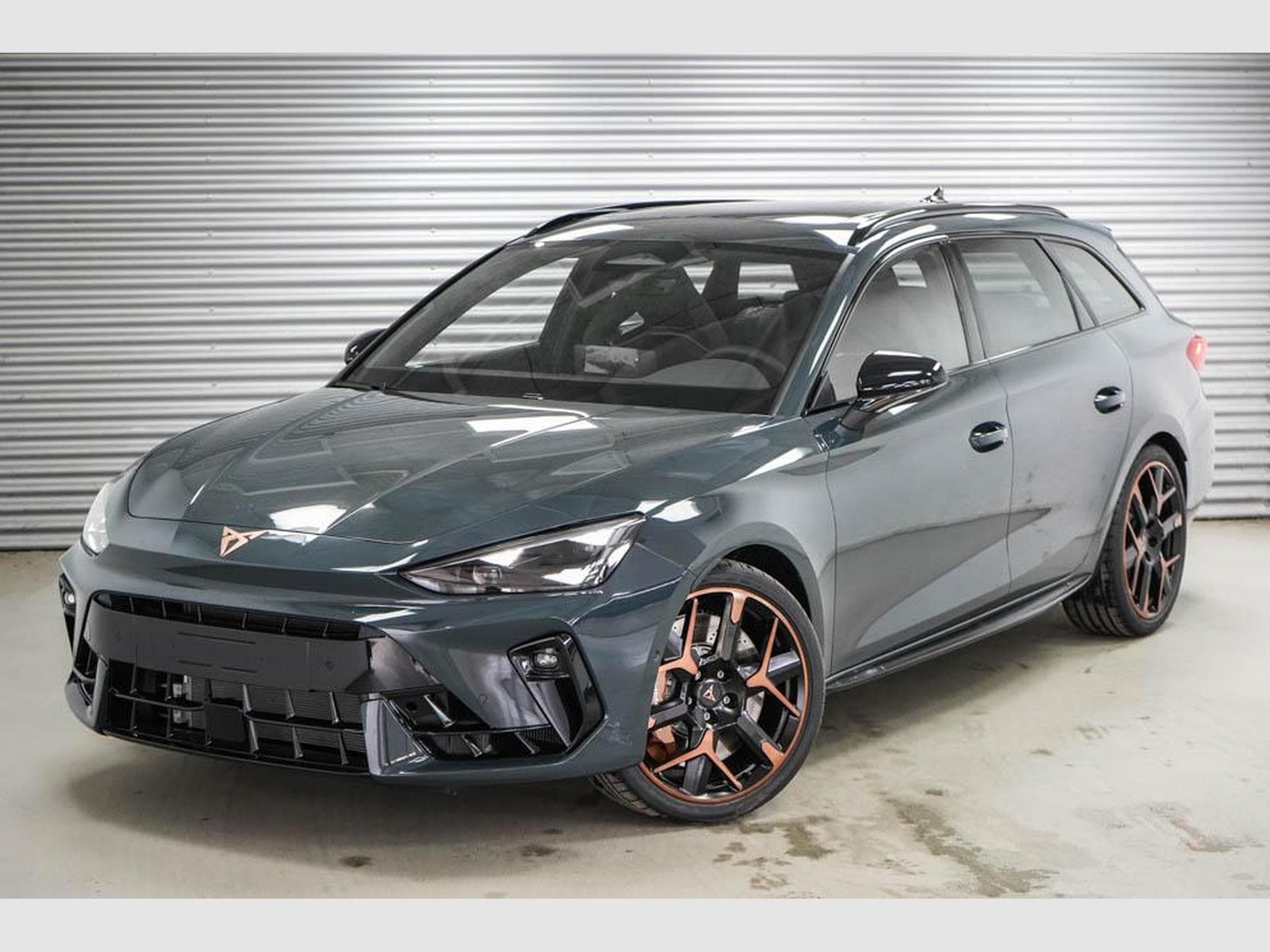 Cupra Leon ST 2,0 TSI (2026) - Foto 1