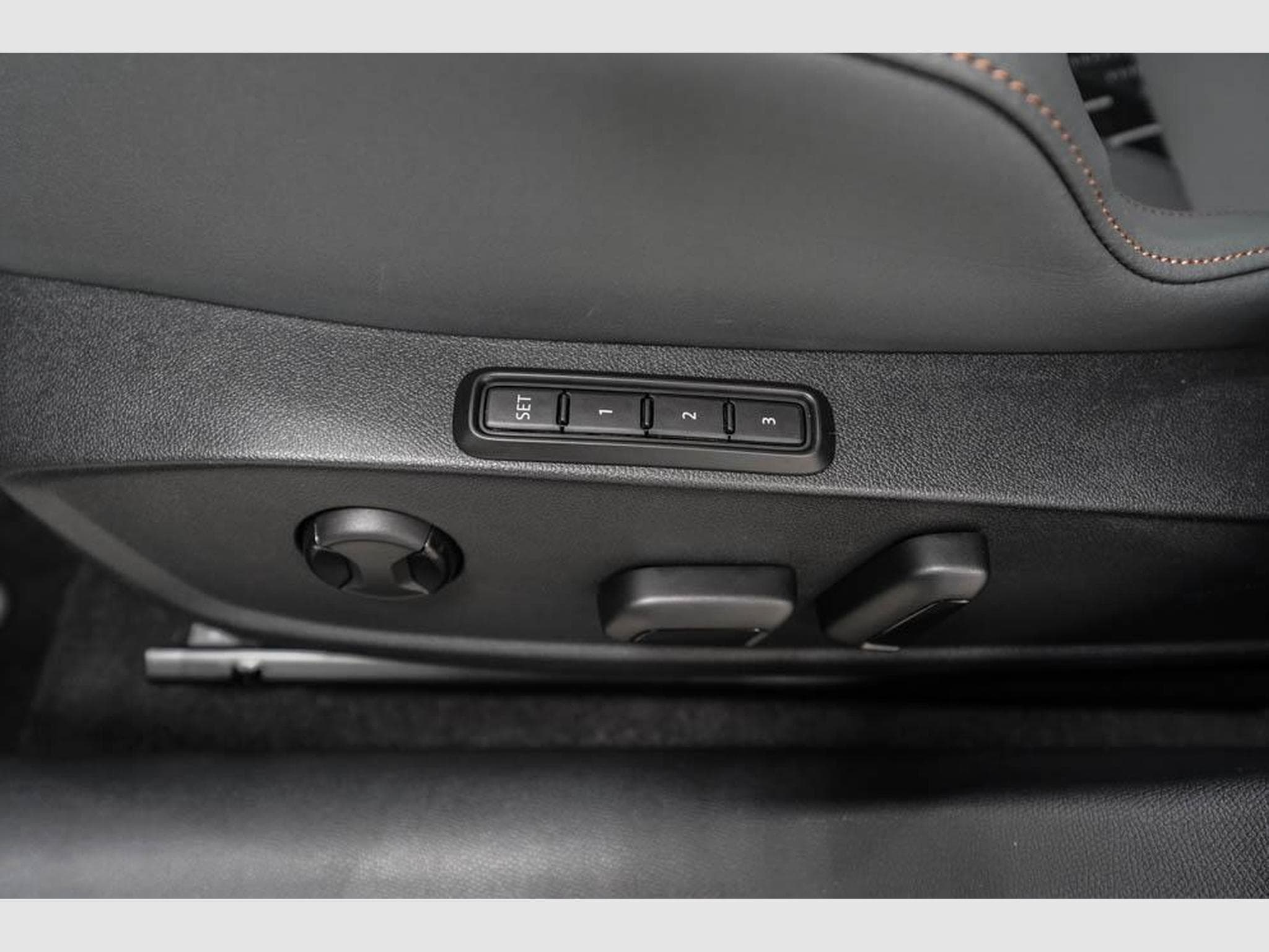 Cupra Leon ST 2,0 TSI (2026) - Foto 24