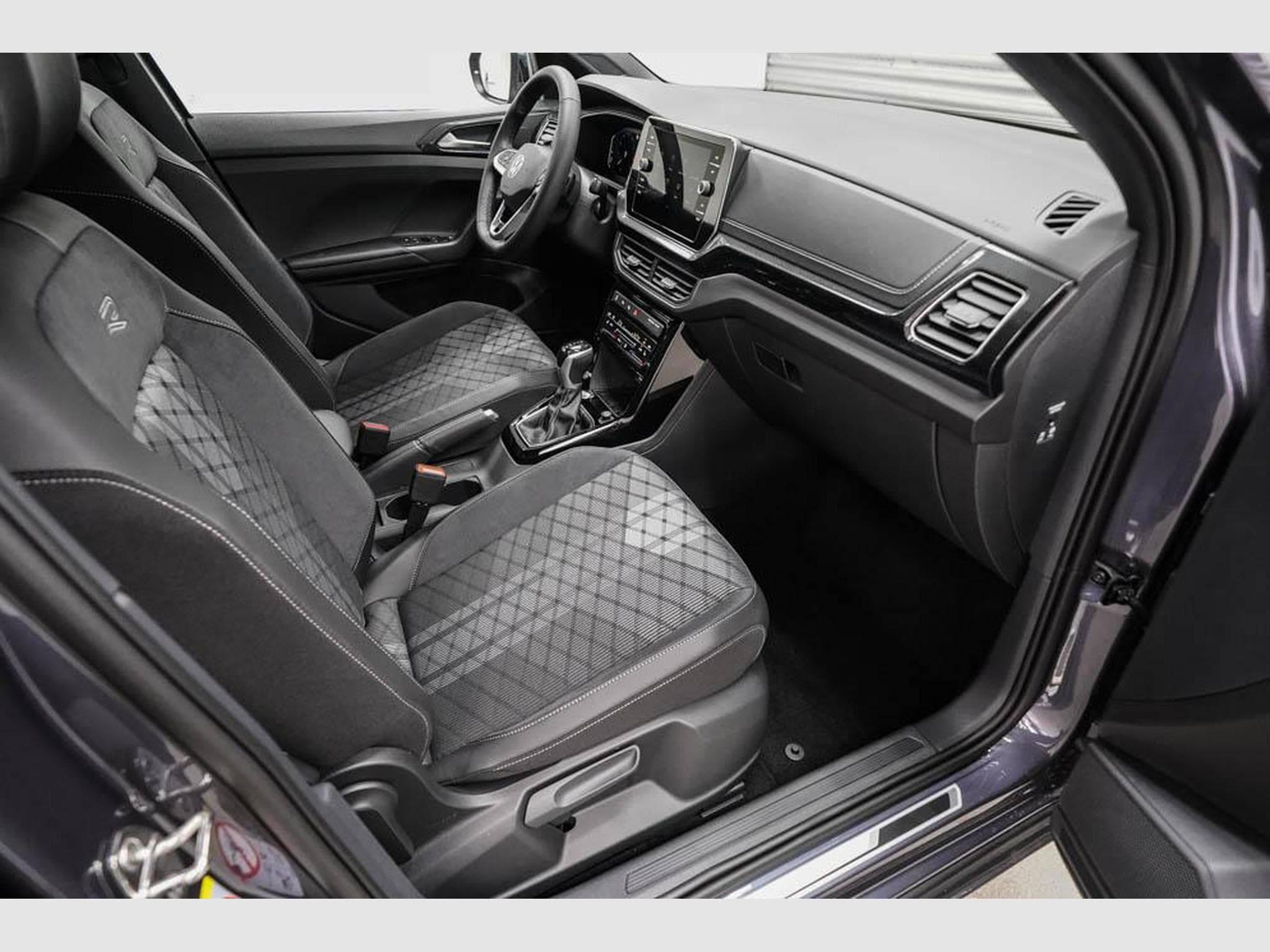 VW T-Cross 1,5 TSI DSG (2026) - Foto 18