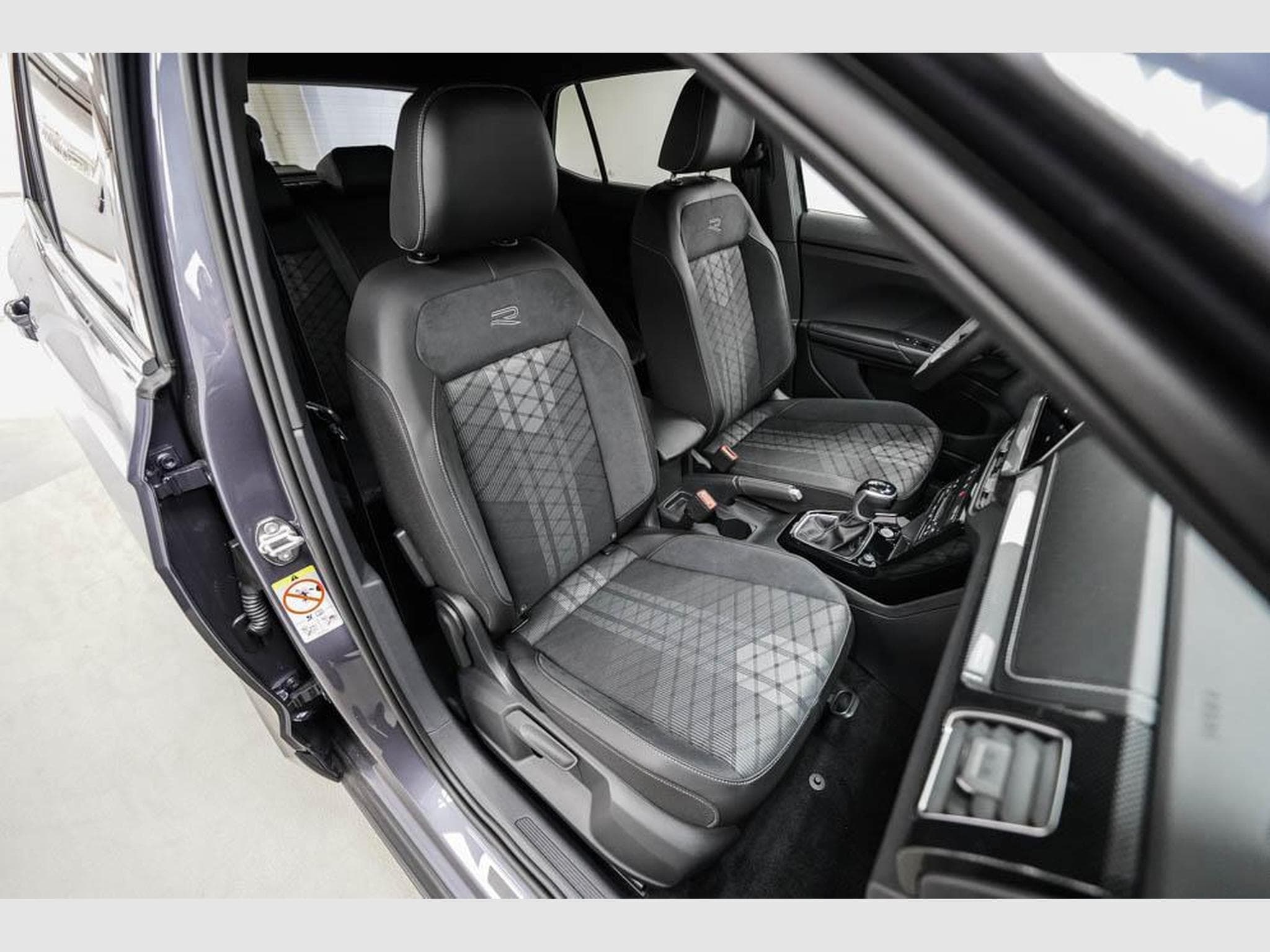 VW T-Cross 1,5 TSI DSG (2026) - Foto 19
