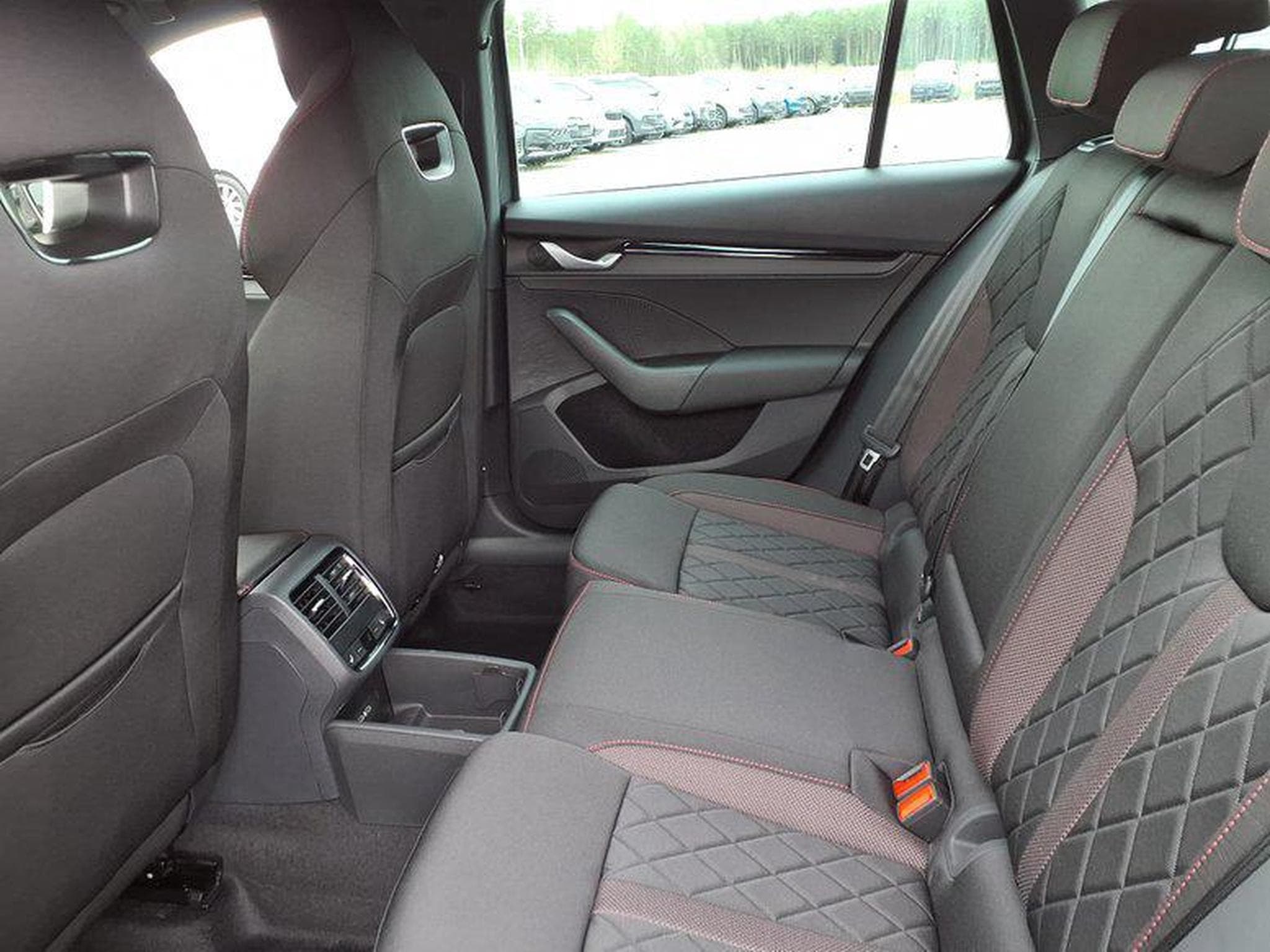 Skoda Octavia RS Octavia Combi 2.0 TSI 266 PS (2025) - Foto 6