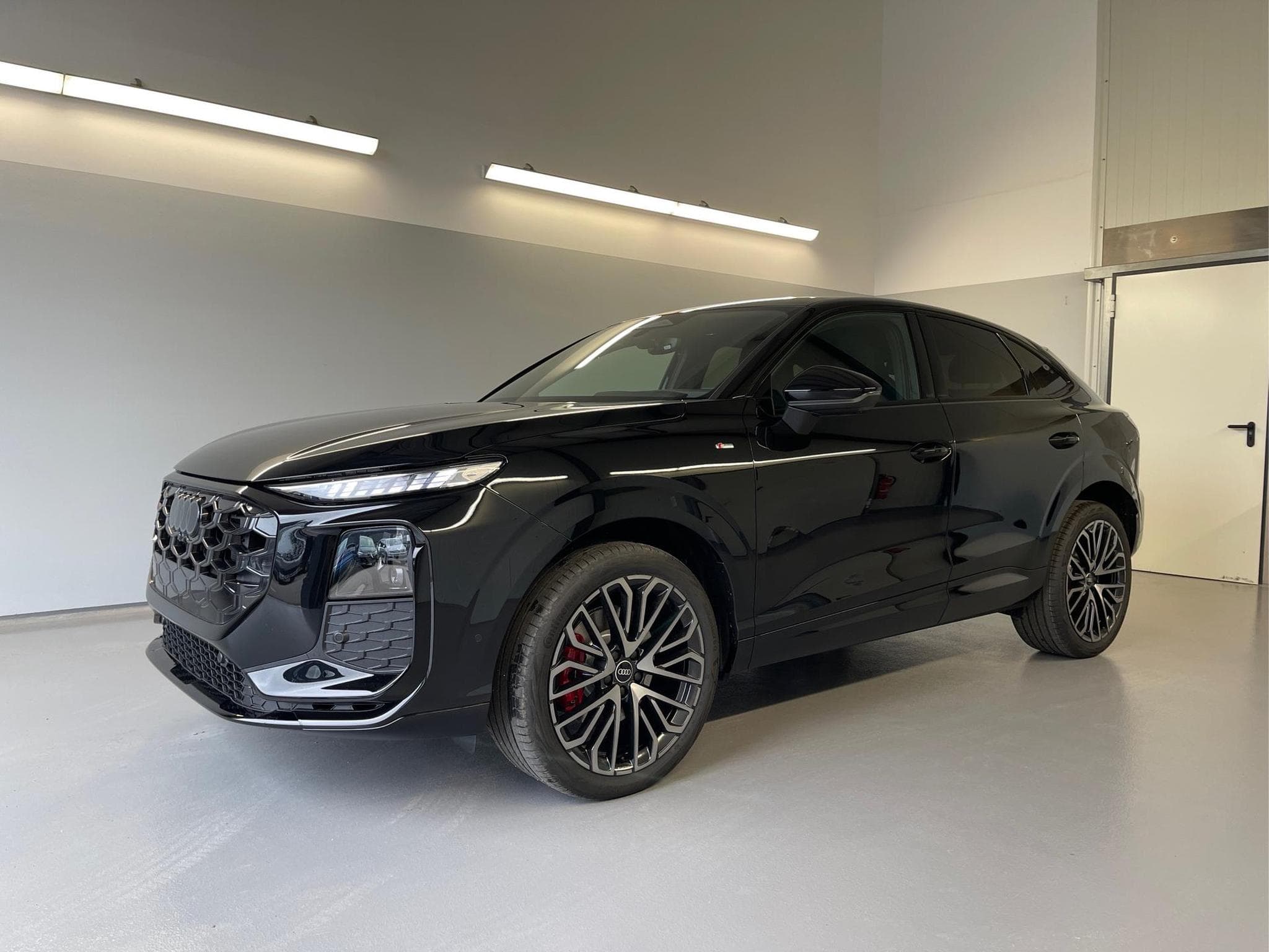 Audi Q3 Sportback NEU (2026) - Photo 1