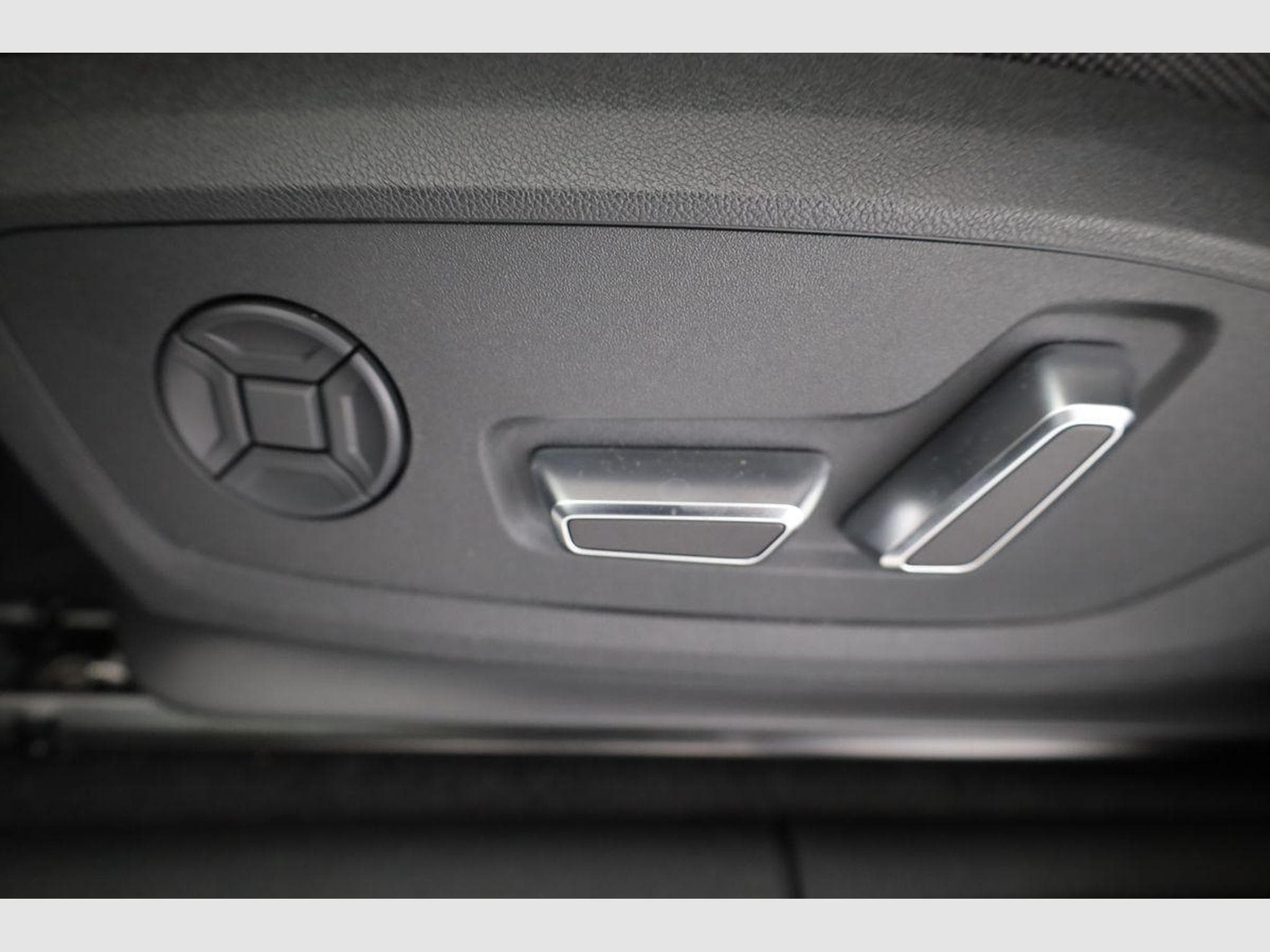 Audi Q3 TFSI quattro 150 kW (2026) - Foto 15